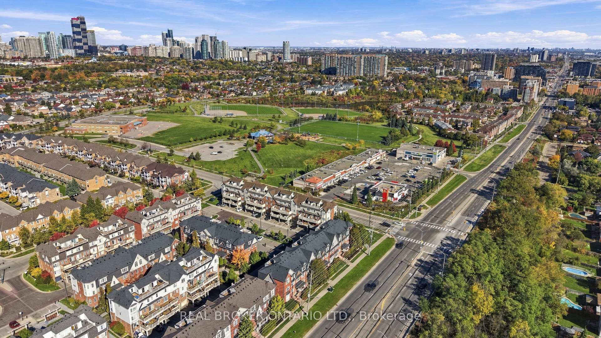 Photo 32 of Unit 6, 3026 Clayhill Road, Mississauga, Cooksville — HOMEH
