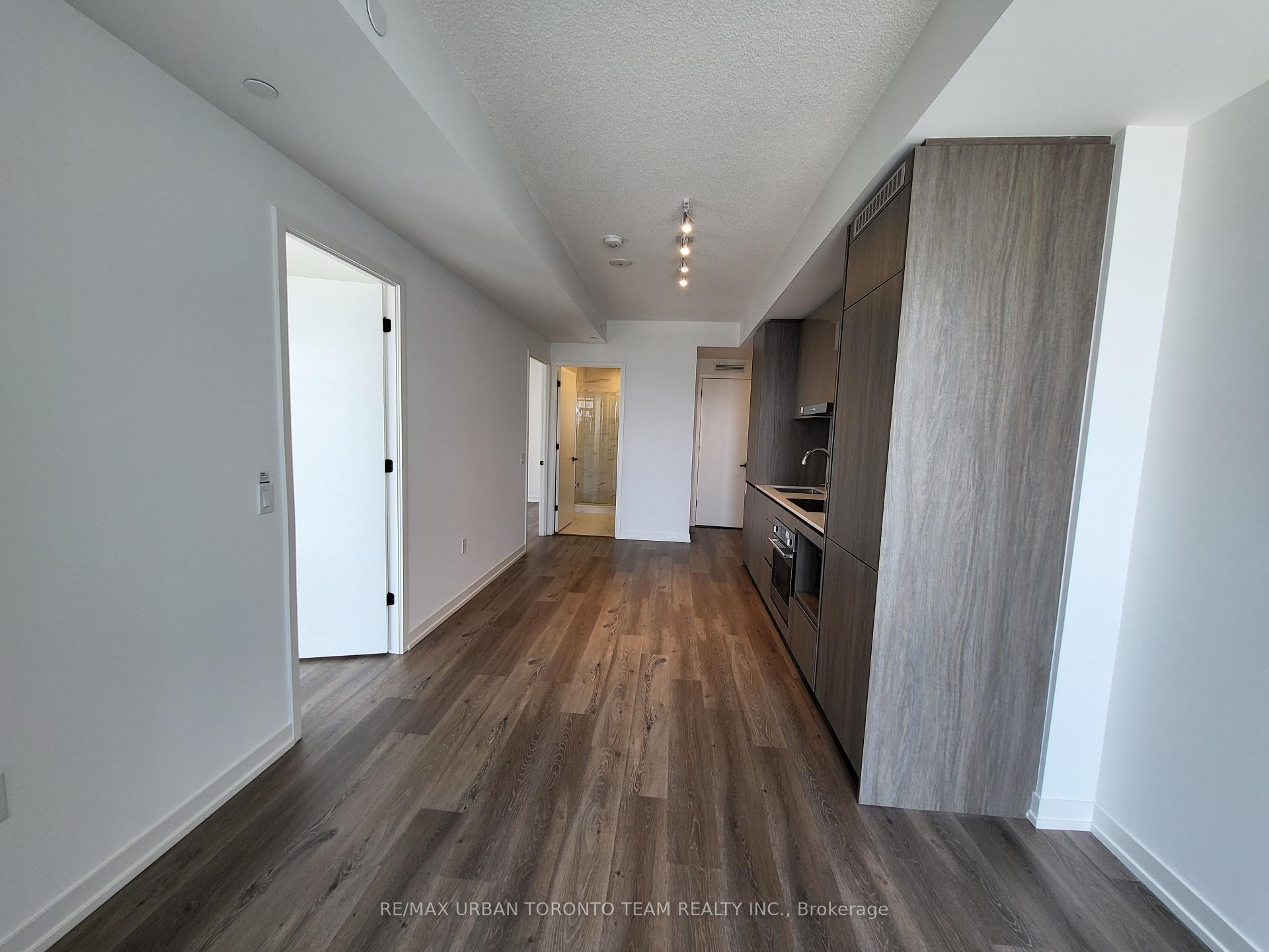 Photo 3 of Unit 3312, 28 Interchange Way, Vaughan, Vaughan Corporate Centre — HOMEH