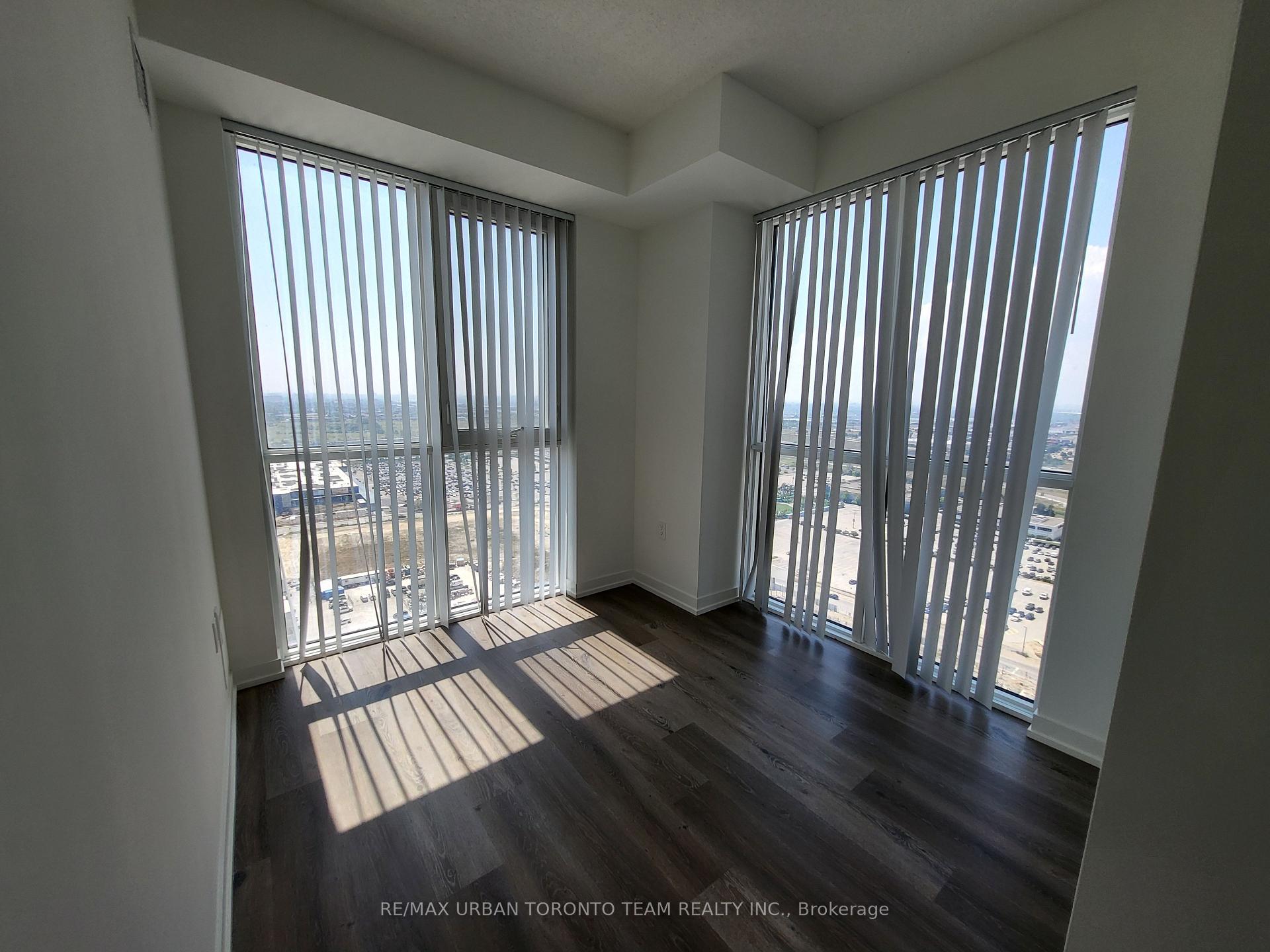 Photo 6 of Unit 3312, 28 Interchange Way, Vaughan, Vaughan Corporate Centre — HOMEH