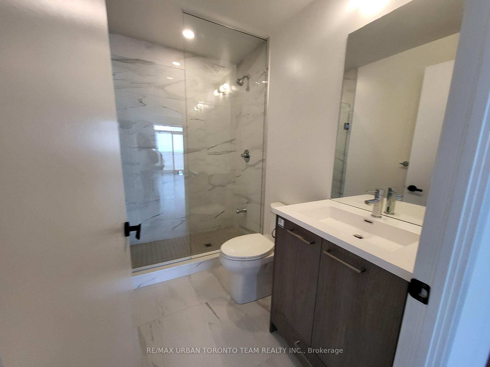 Photo 7 of Unit 3312, 28 Interchange Way, Vaughan, Vaughan Corporate Centre — HOMEH