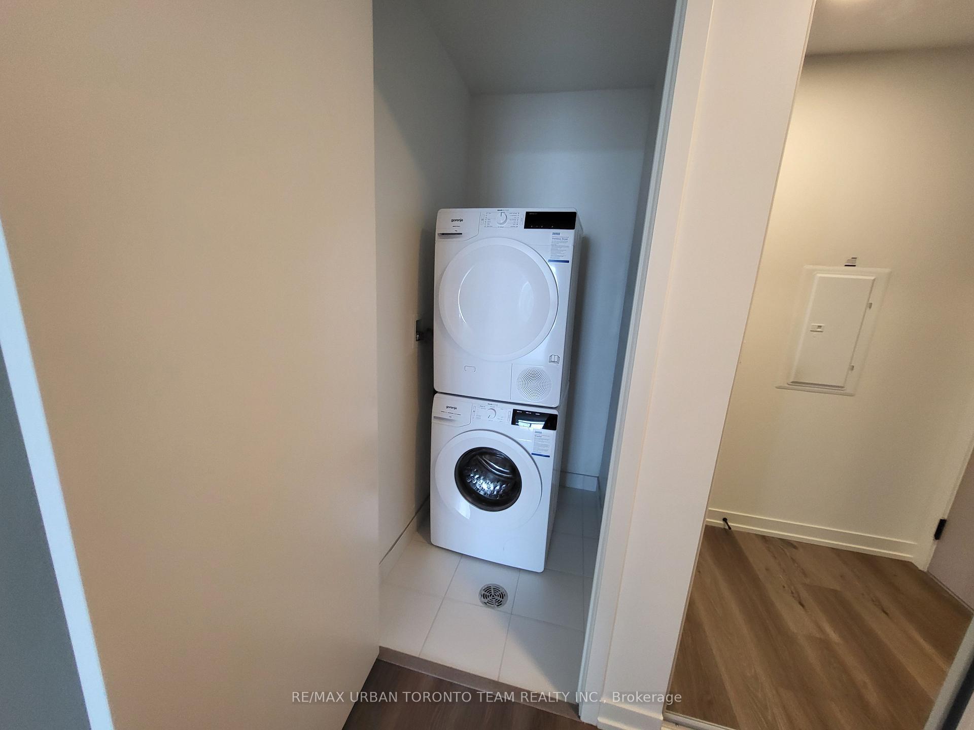 Photo 10 of Unit 3312, 28 Interchange Way, Vaughan, Vaughan Corporate Centre — HOMEH