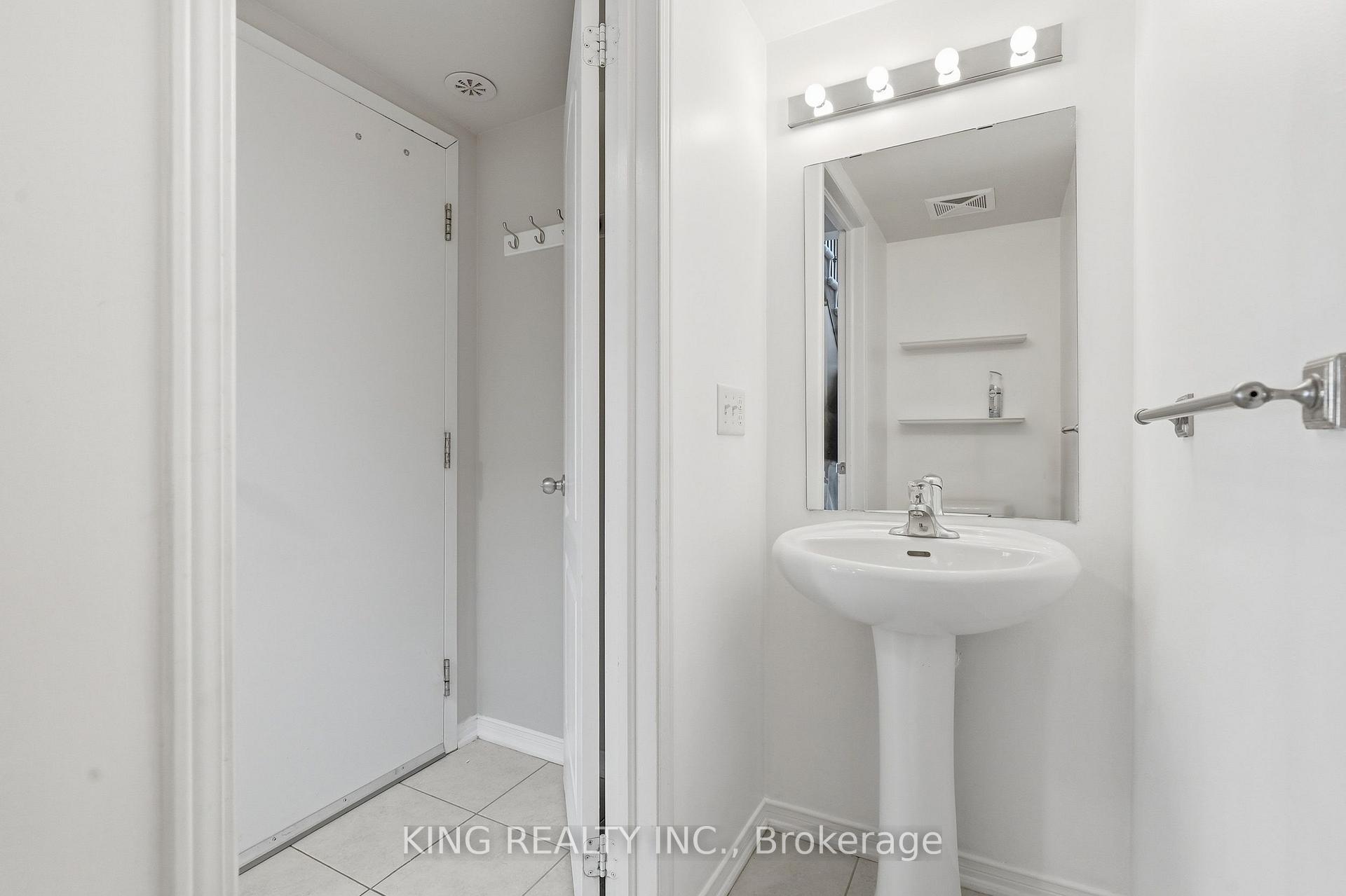 Photo 11 of Unit 8, 35 Hays Boulevard, Oakville, River Oaks — HOMEH