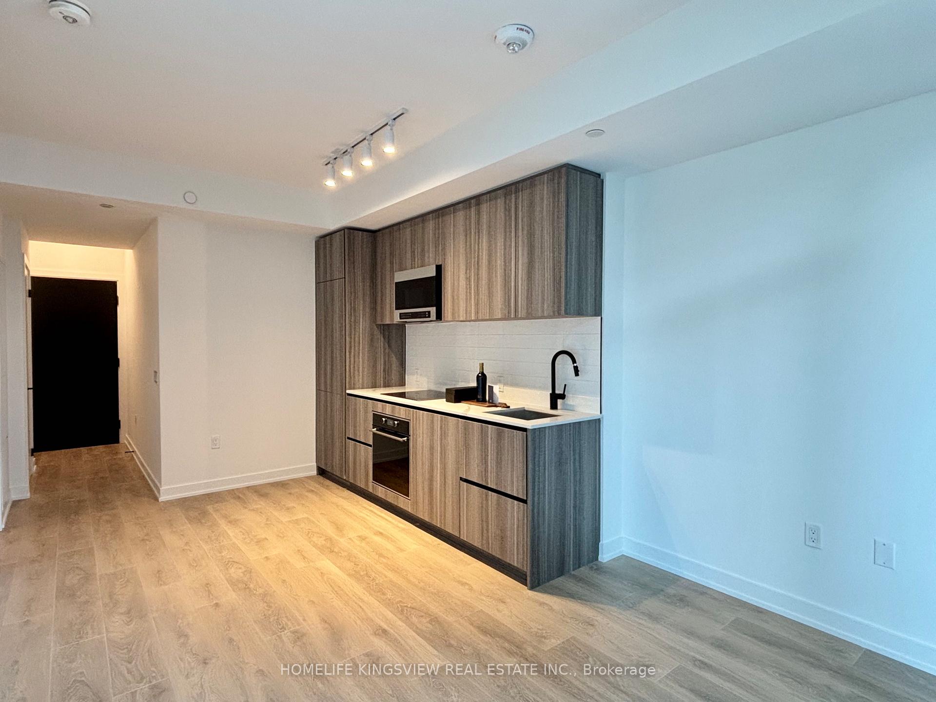 Photo 8 of Unit 2013, 117 Broadway Avenue, Toronto, Mount Pleasant West — HOMEH