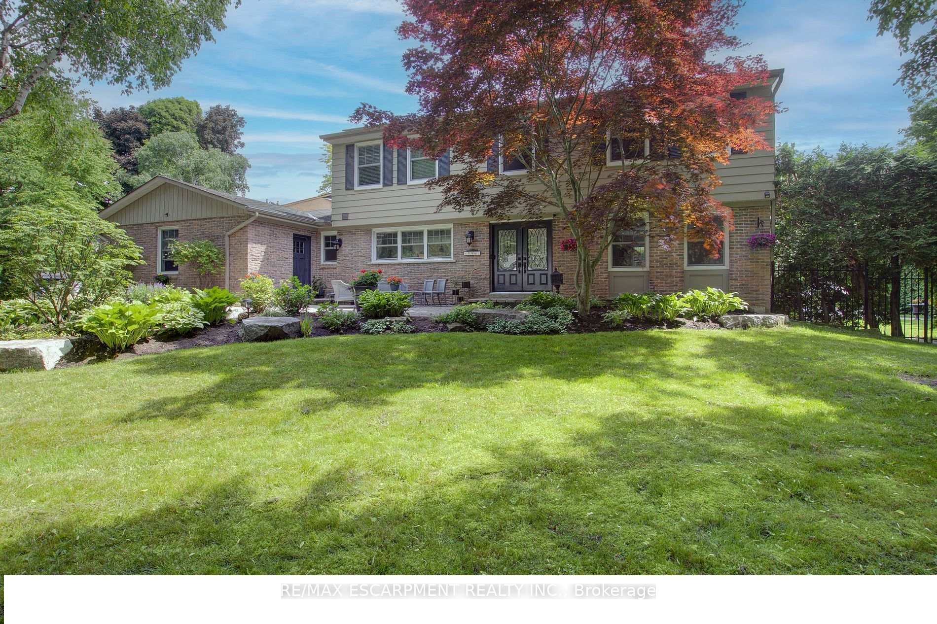 Photo 1 of 996 Cresthampton Lane, Mississauga, Lorne Park — HOMEH