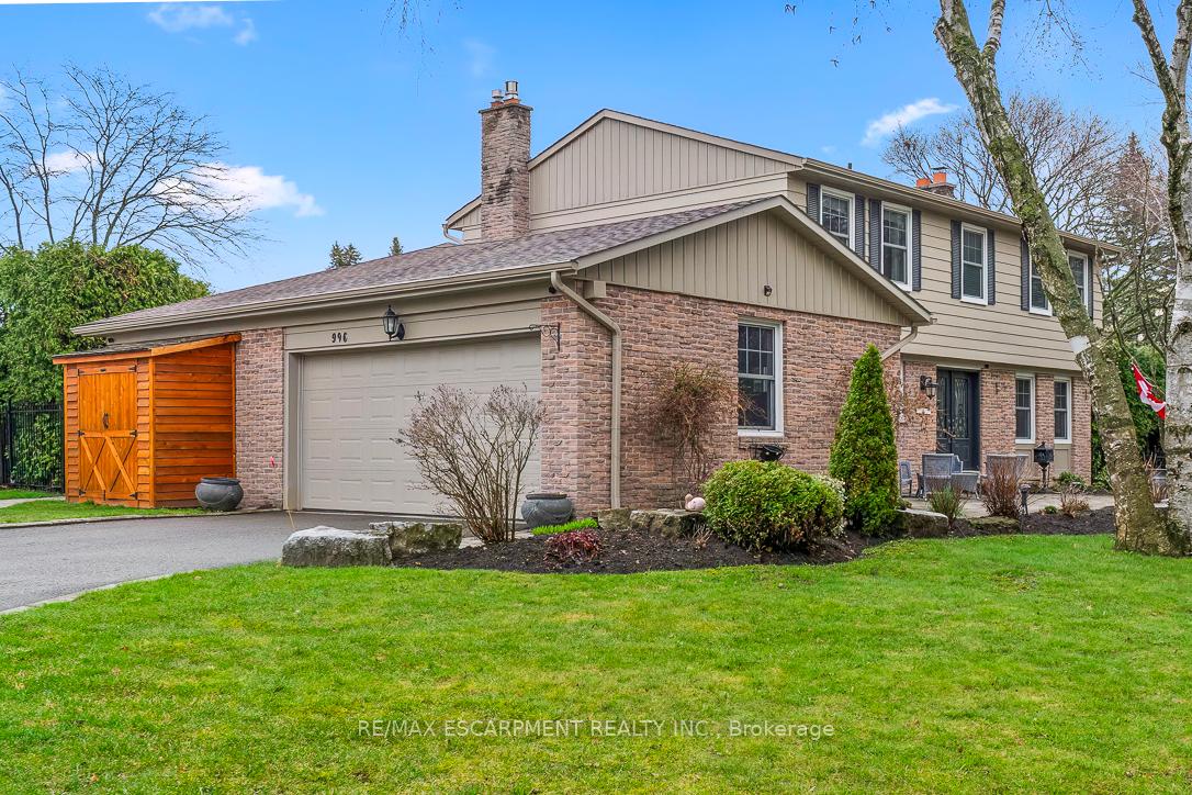 Photo 3 of 996 Cresthampton Lane, Mississauga, Lorne Park — HOMEH
