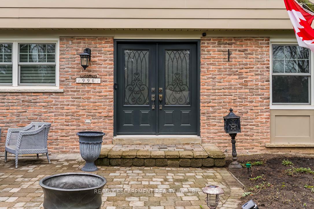 Photo 4 of 996 Cresthampton Lane, Mississauga, Lorne Park — HOMEH