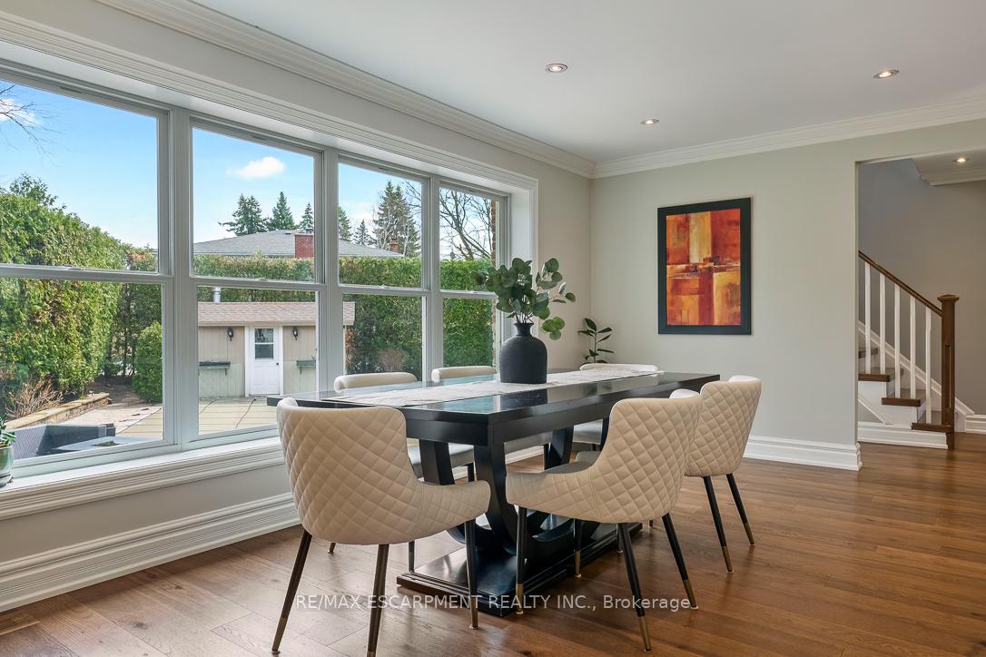 Photo 8 of 996 Cresthampton Lane, Mississauga, Lorne Park — HOMEH