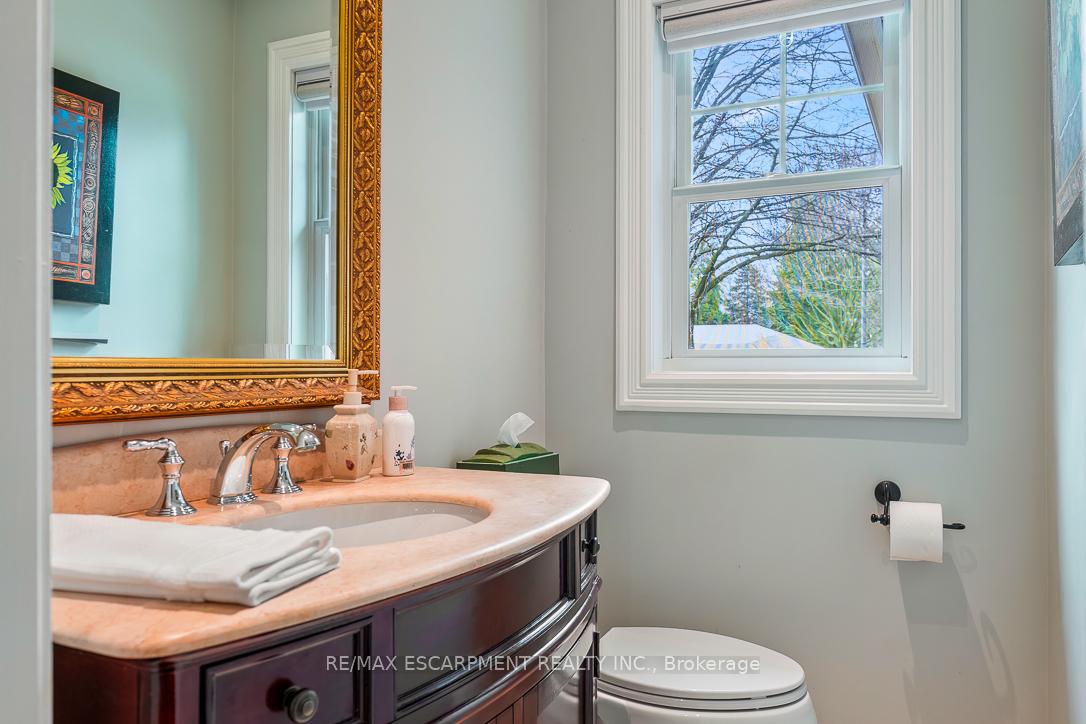 Photo 20 of 996 Cresthampton Lane, Mississauga, Lorne Park — HOMEH