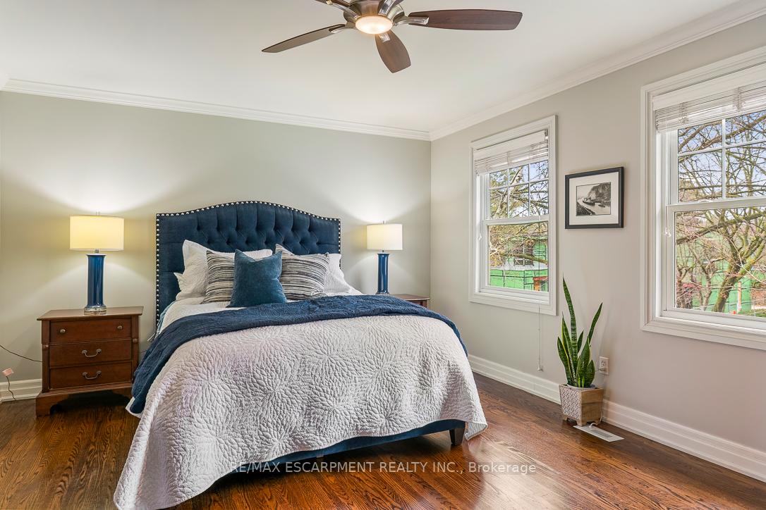 Photo 22 of 996 Cresthampton Lane, Mississauga, Lorne Park — HOMEH