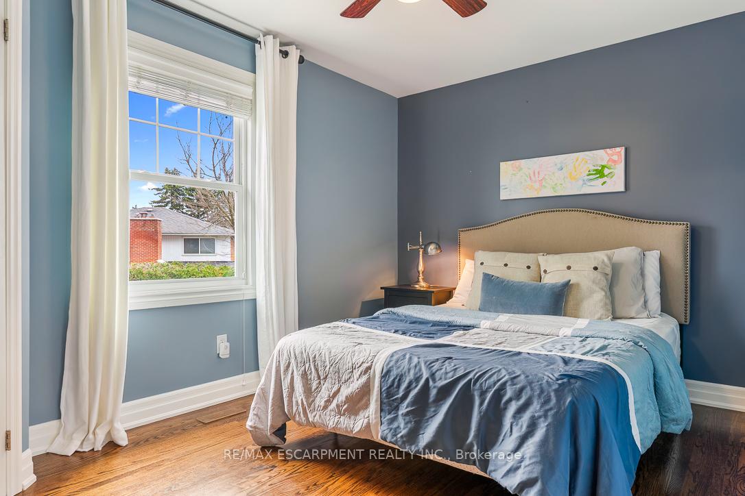 Photo 27 of 996 Cresthampton Lane, Mississauga, Lorne Park — HOMEH