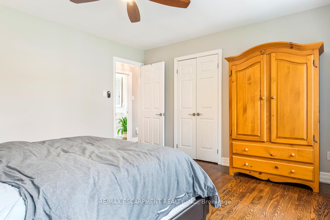 Photo 30 of 996 Cresthampton Lane, Mississauga, Lorne Park — HOMEH