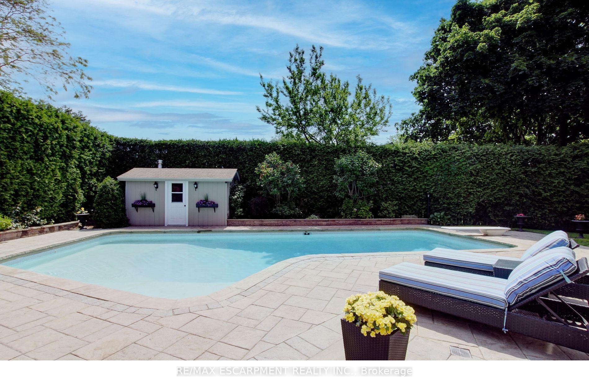 Photo 42 of 996 Cresthampton Lane, Mississauga, Lorne Park — HOMEH