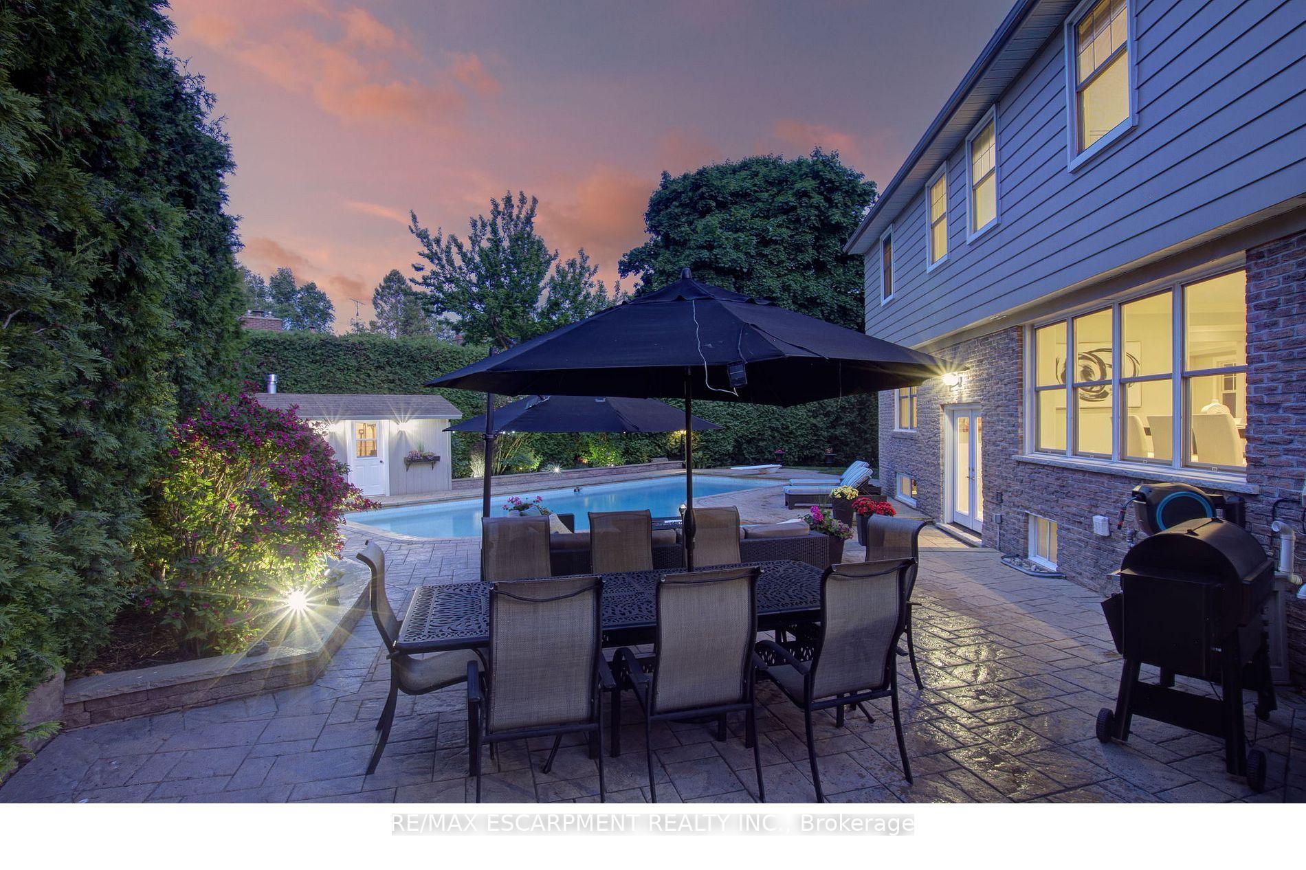 Photo 46 of 996 Cresthampton Lane, Mississauga, Lorne Park — HOMEH