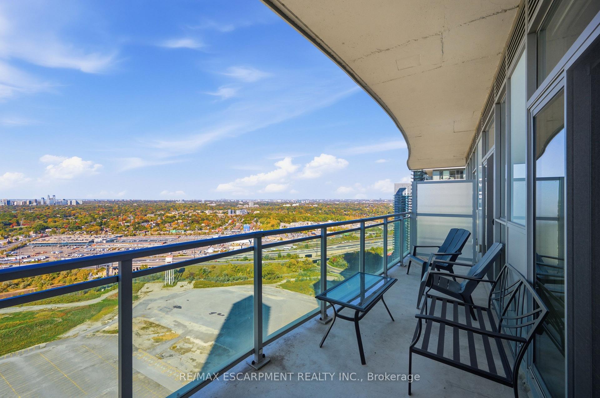 Photo 11 of Unit 3703, 33 Shore Breeze Drive, Etobicoke, Mimico — HOMEH