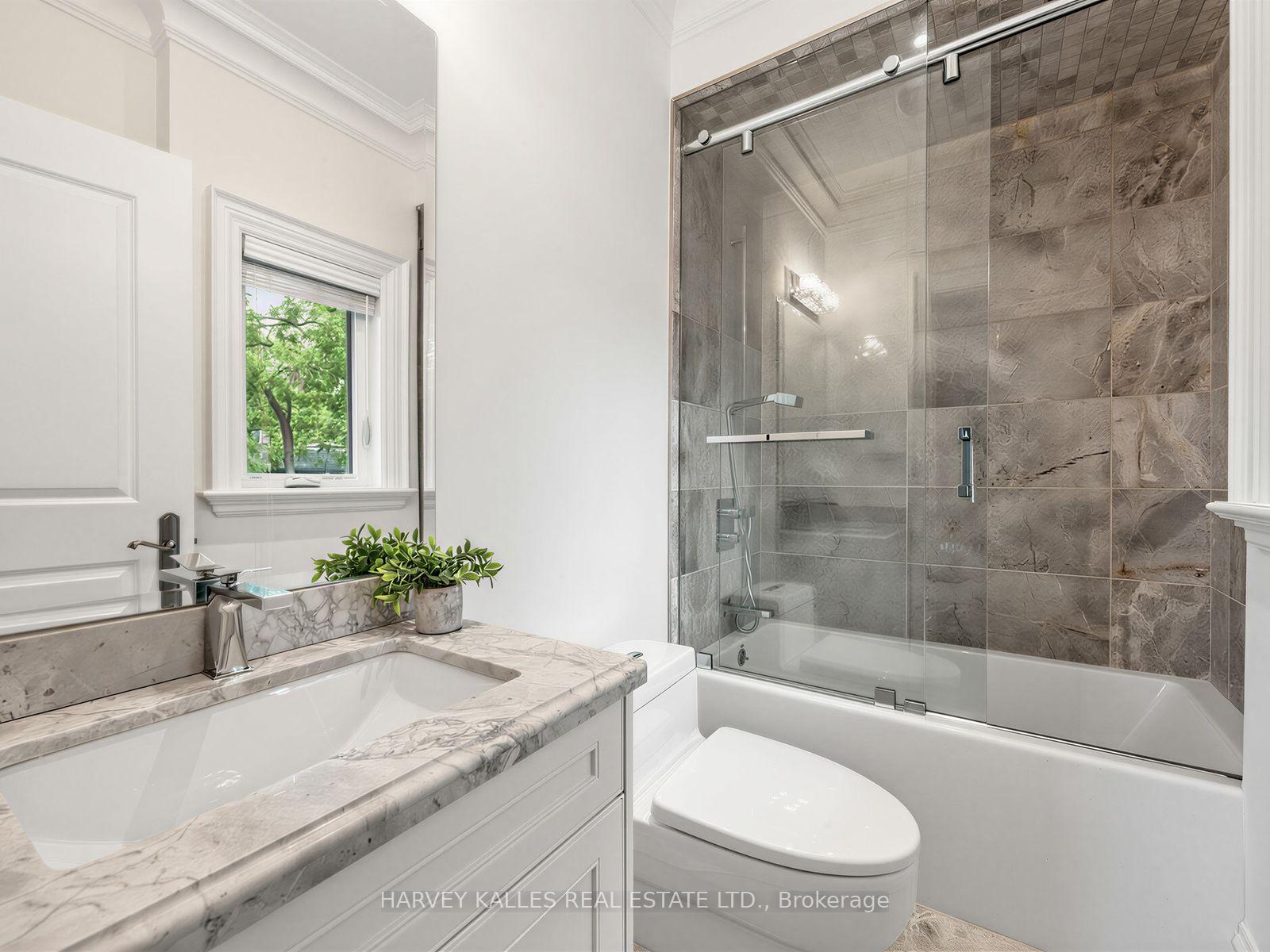 Photo 31 of 125 Bannockburn Avenue, Toronto, Bedford Park-Nortown — HOMEH