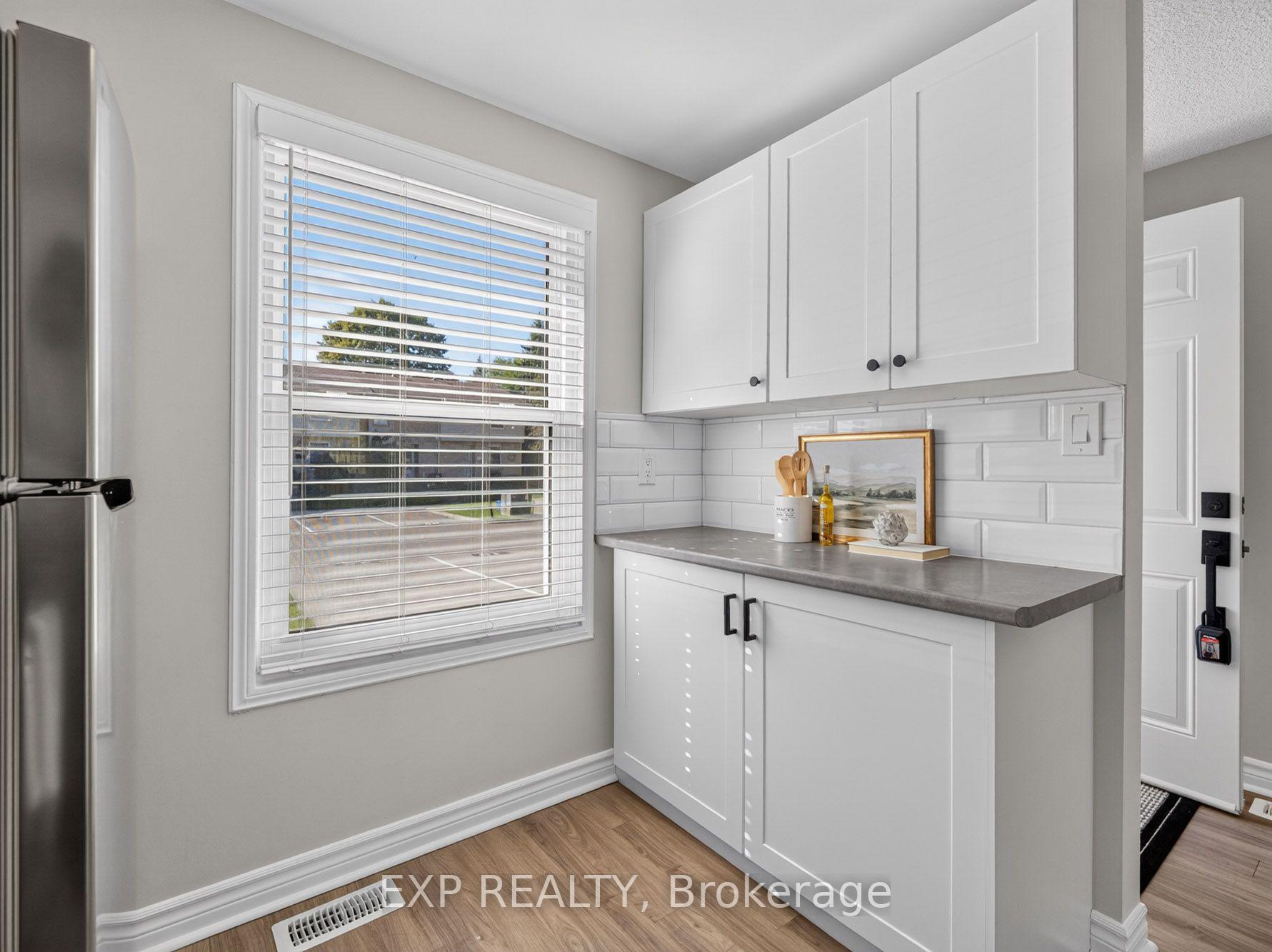 Photo 6 of Unit 20, 242 Lakeport Road, St. Catharines, Lakeport — HOMEH