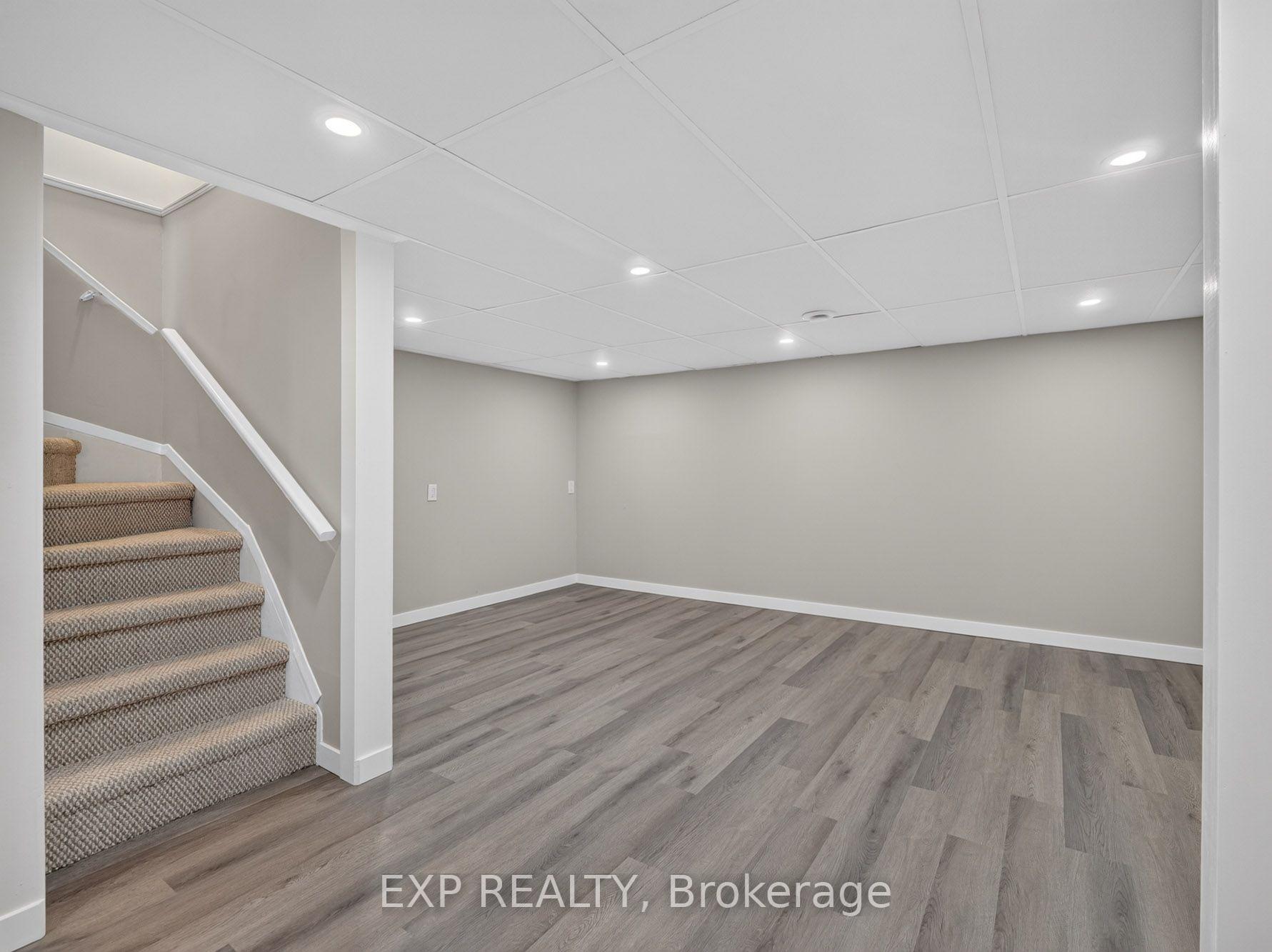 Photo 23 of Unit 20, 242 Lakeport Road, St. Catharines, Lakeport — HOMEH