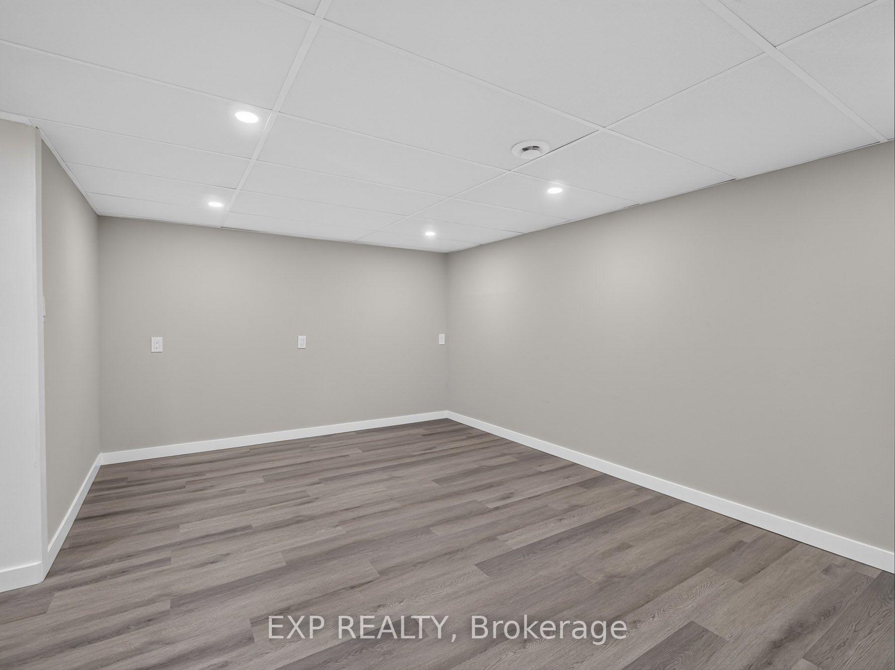 Photo 25 of Unit 20, 242 Lakeport Road, St. Catharines, Lakeport — HOMEH