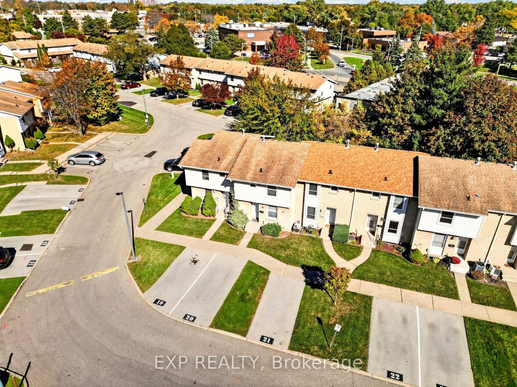 Photo 33 of Unit 20, 242 Lakeport Road, St. Catharines, Lakeport — HOMEH