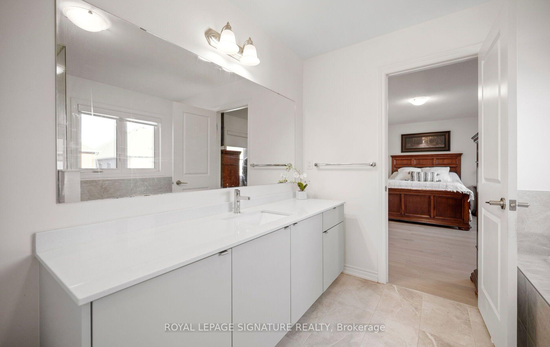Photo 18 of 466 Thornborrow Court, Milton, Walker — HOMEH