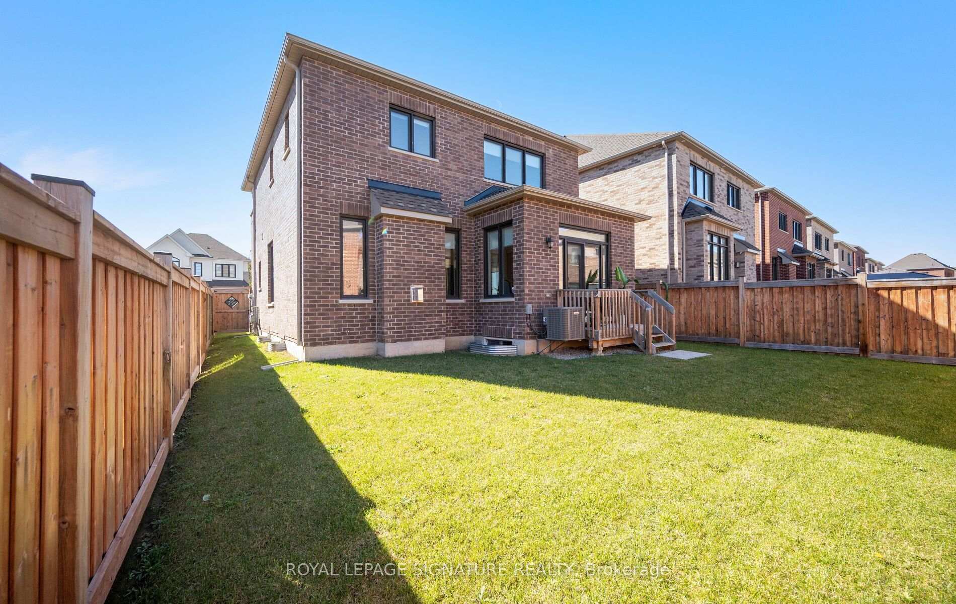 Photo 29 of 466 Thornborrow Court, Milton, Walker — HOMEH