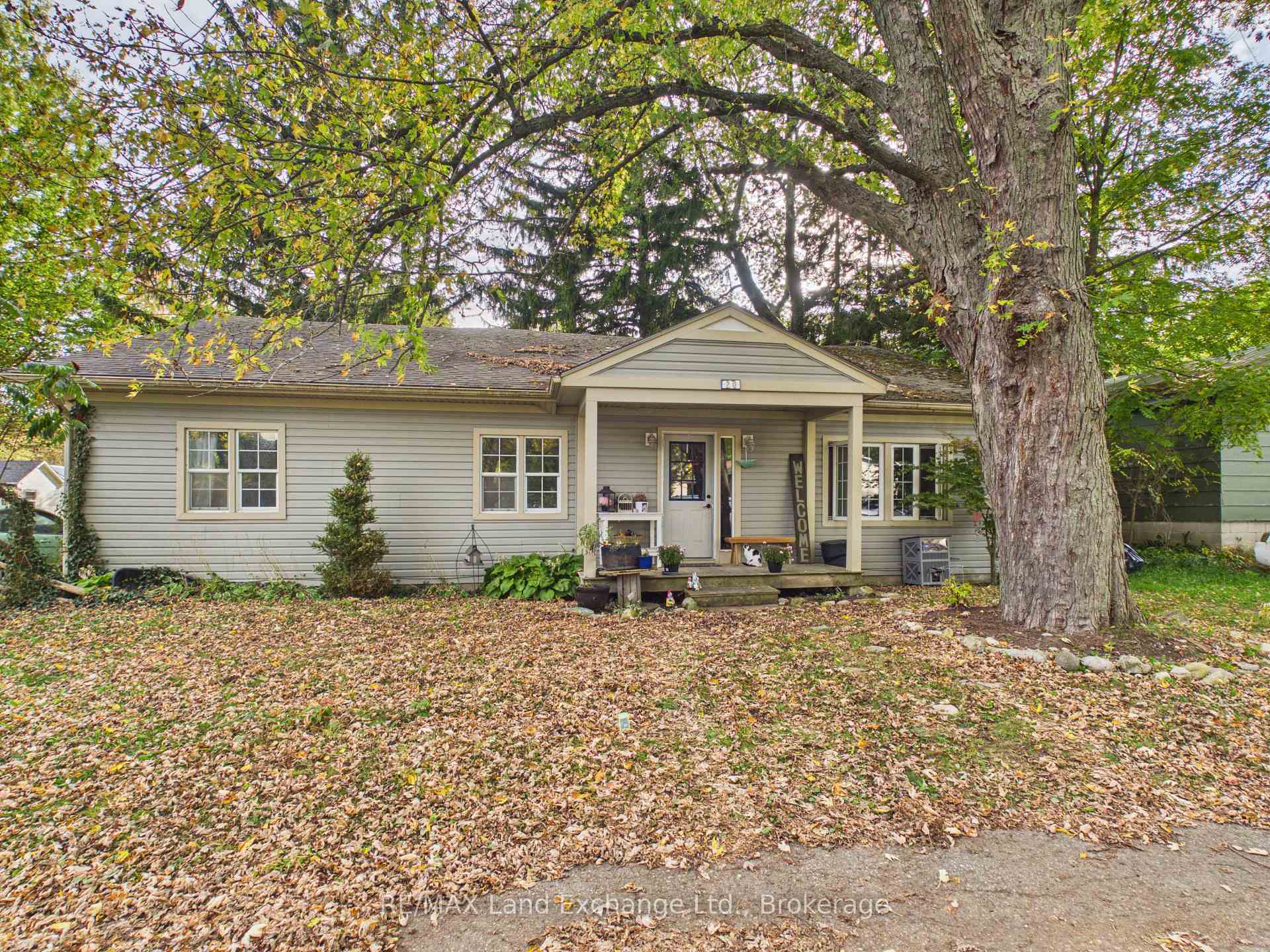 Photo 1 of 20 Manse Street, Kincardine — HOMEH