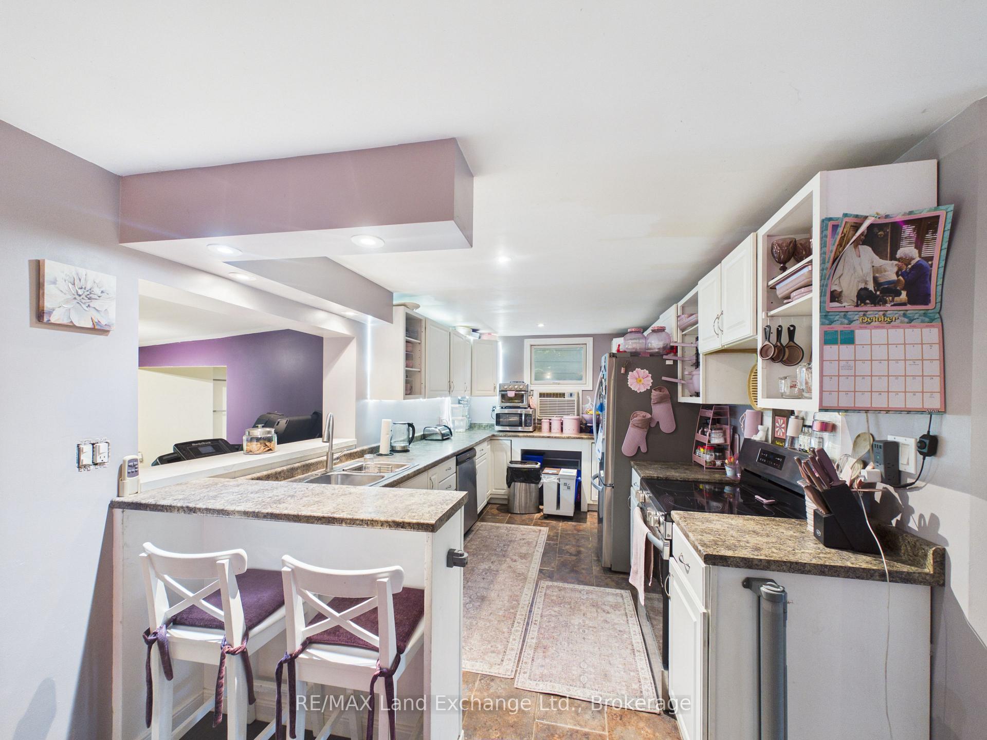 Photo 4 of 20 Manse Street, Kincardine — HOMEH