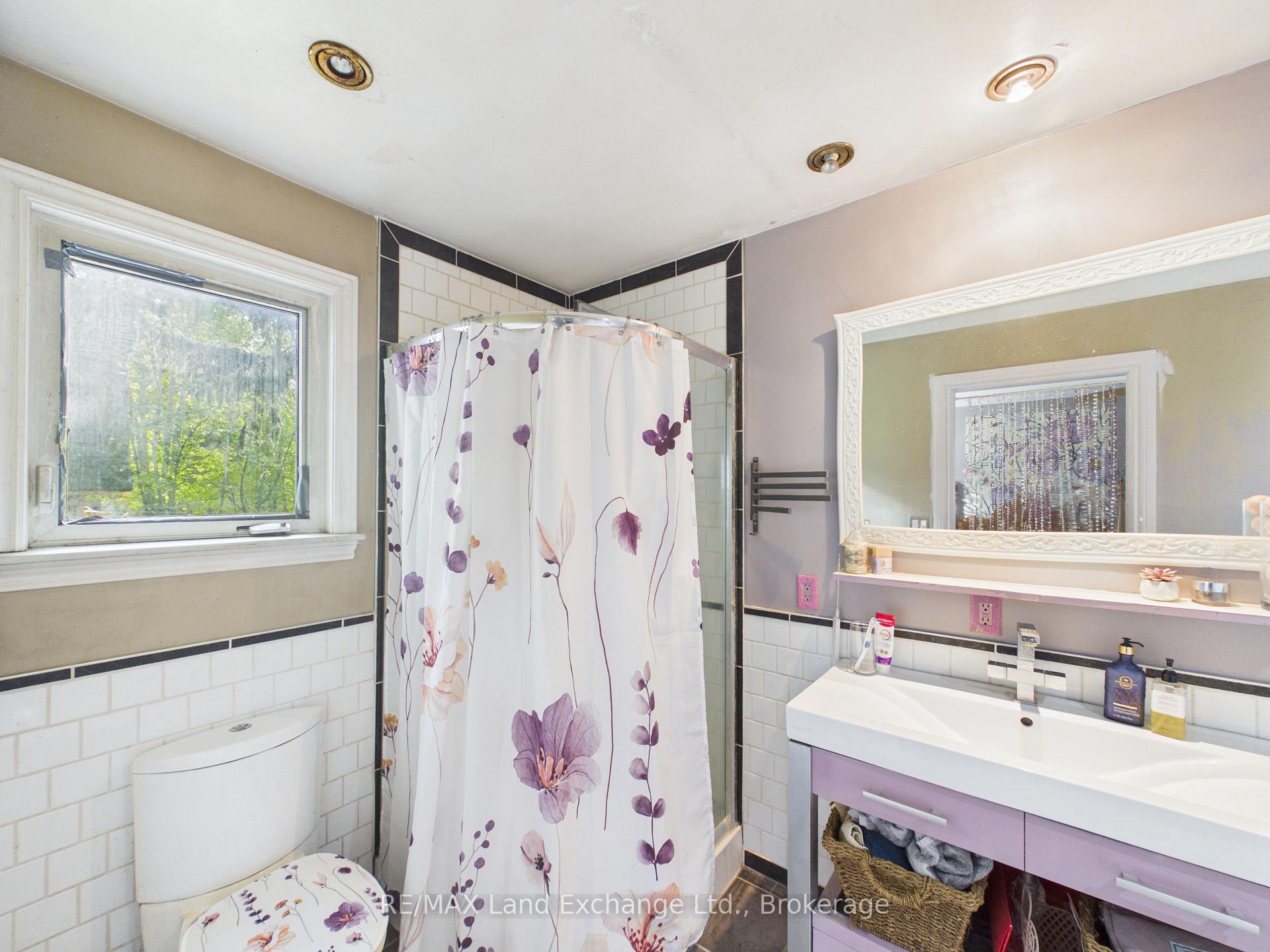 Photo 10 of 20 Manse Street, Kincardine — HOMEH