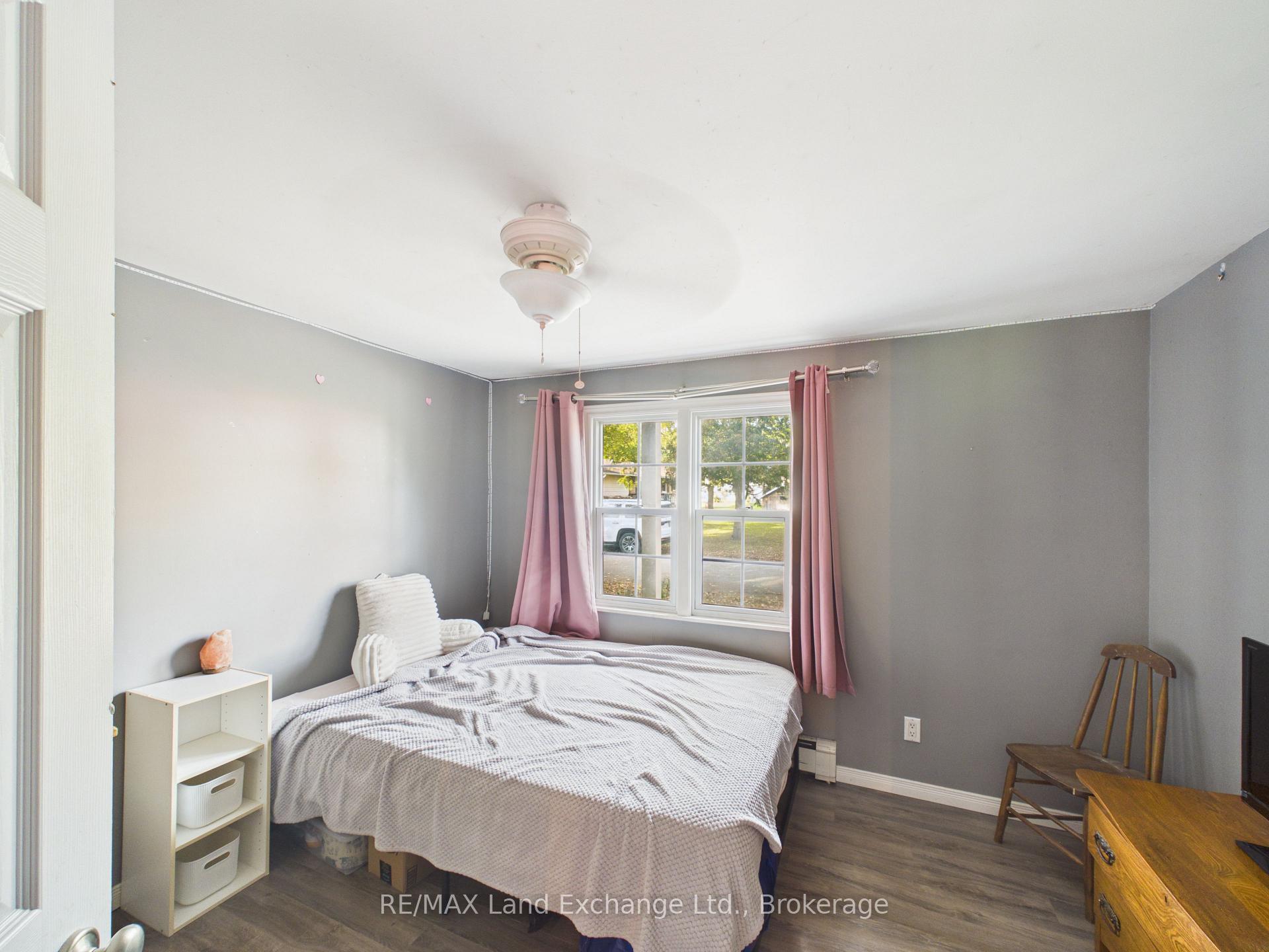 Photo 11 of 20 Manse Street, Kincardine — HOMEH