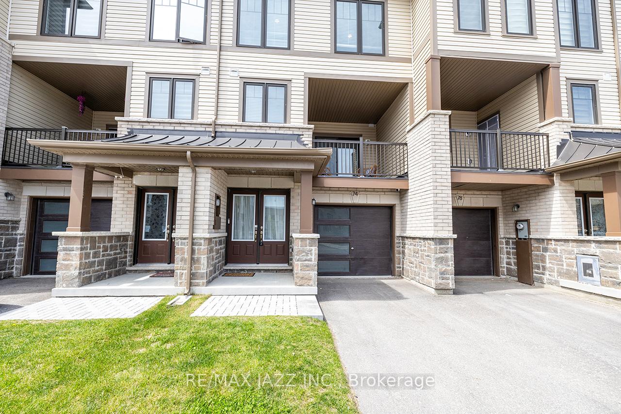 Photo 2 of 74 Ambereen Place, Clarington, Bowmanville — HOMEH
