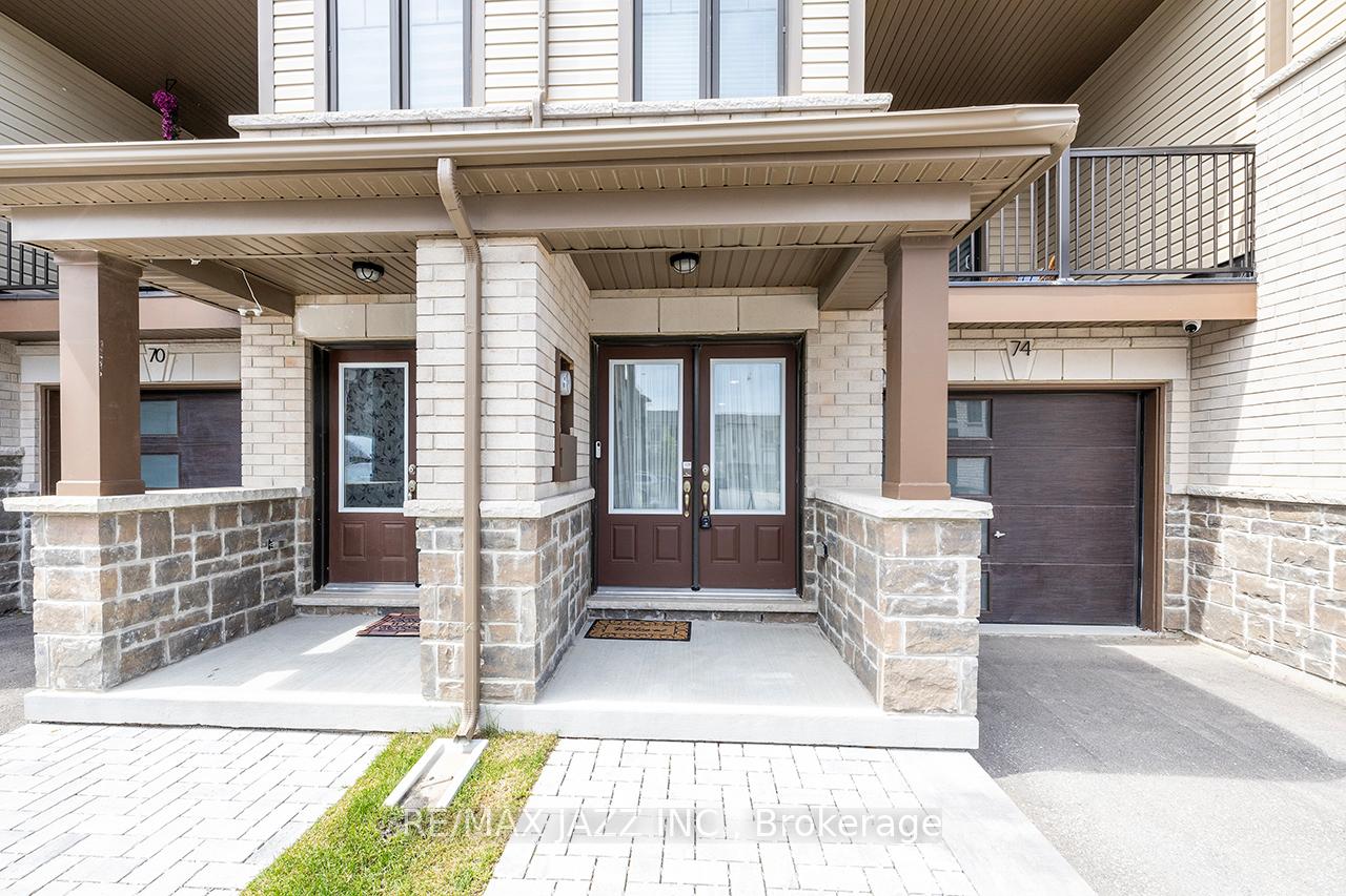 Photo 4 of 74 Ambereen Place, Clarington, Bowmanville — HOMEH