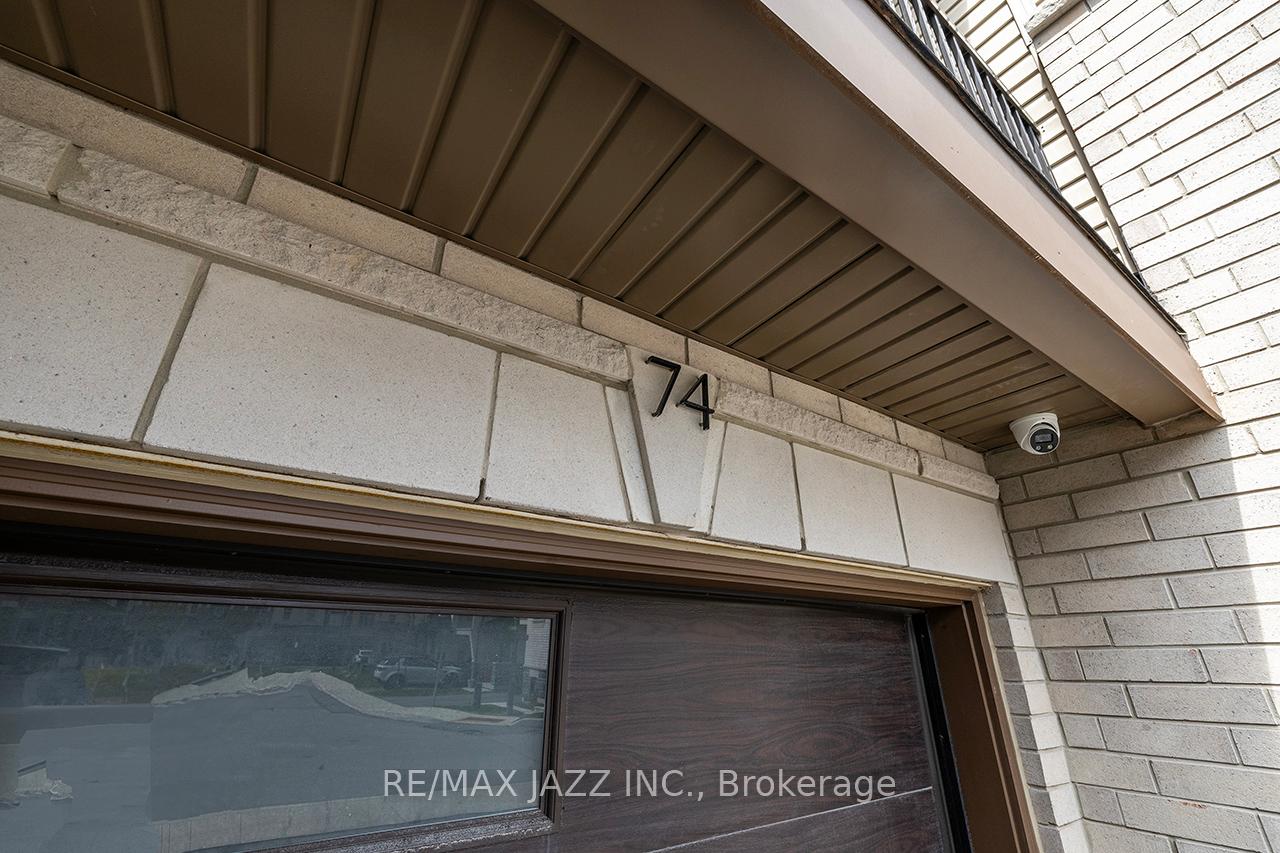 Photo 5 of 74 Ambereen Place, Clarington, Bowmanville — HOMEH