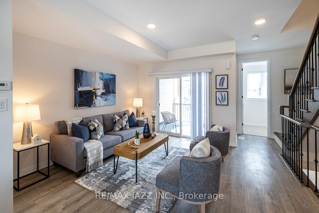 Photo 14 of 74 Ambereen Place, Clarington, Bowmanville — HOMEH