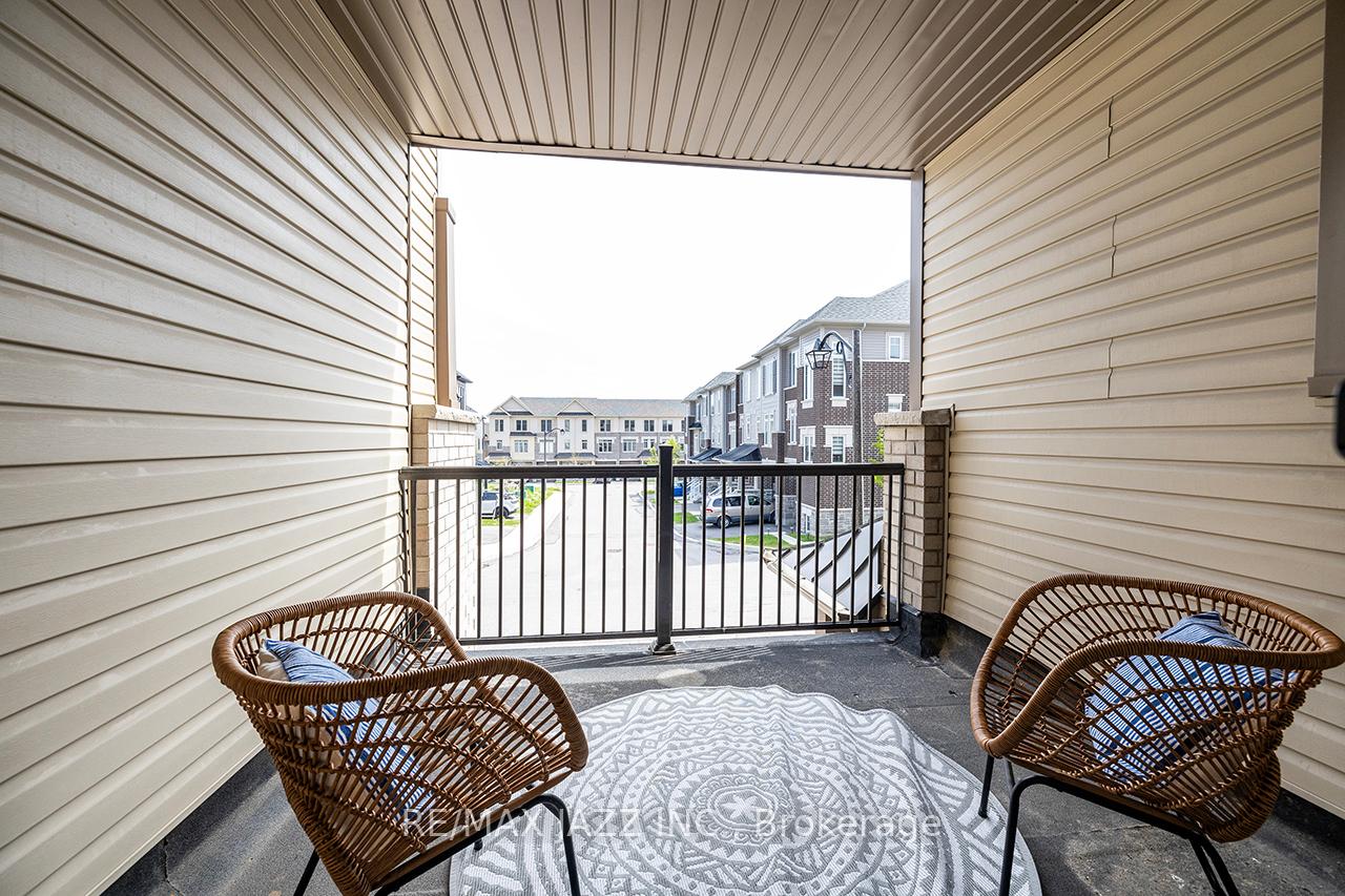 Photo 17 of 74 Ambereen Place, Clarington, Bowmanville — HOMEH