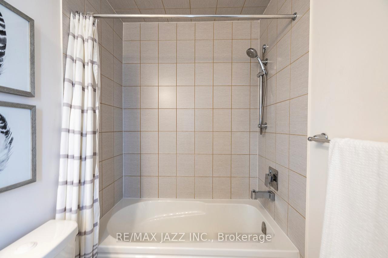 Photo 32 of 74 Ambereen Place, Clarington, Bowmanville — HOMEH
