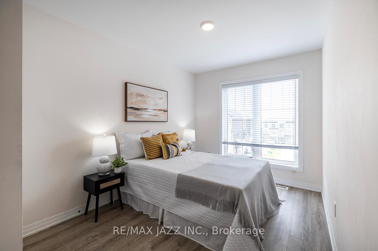 Photo 35 of 74 Ambereen Place, Clarington, Bowmanville — HOMEH