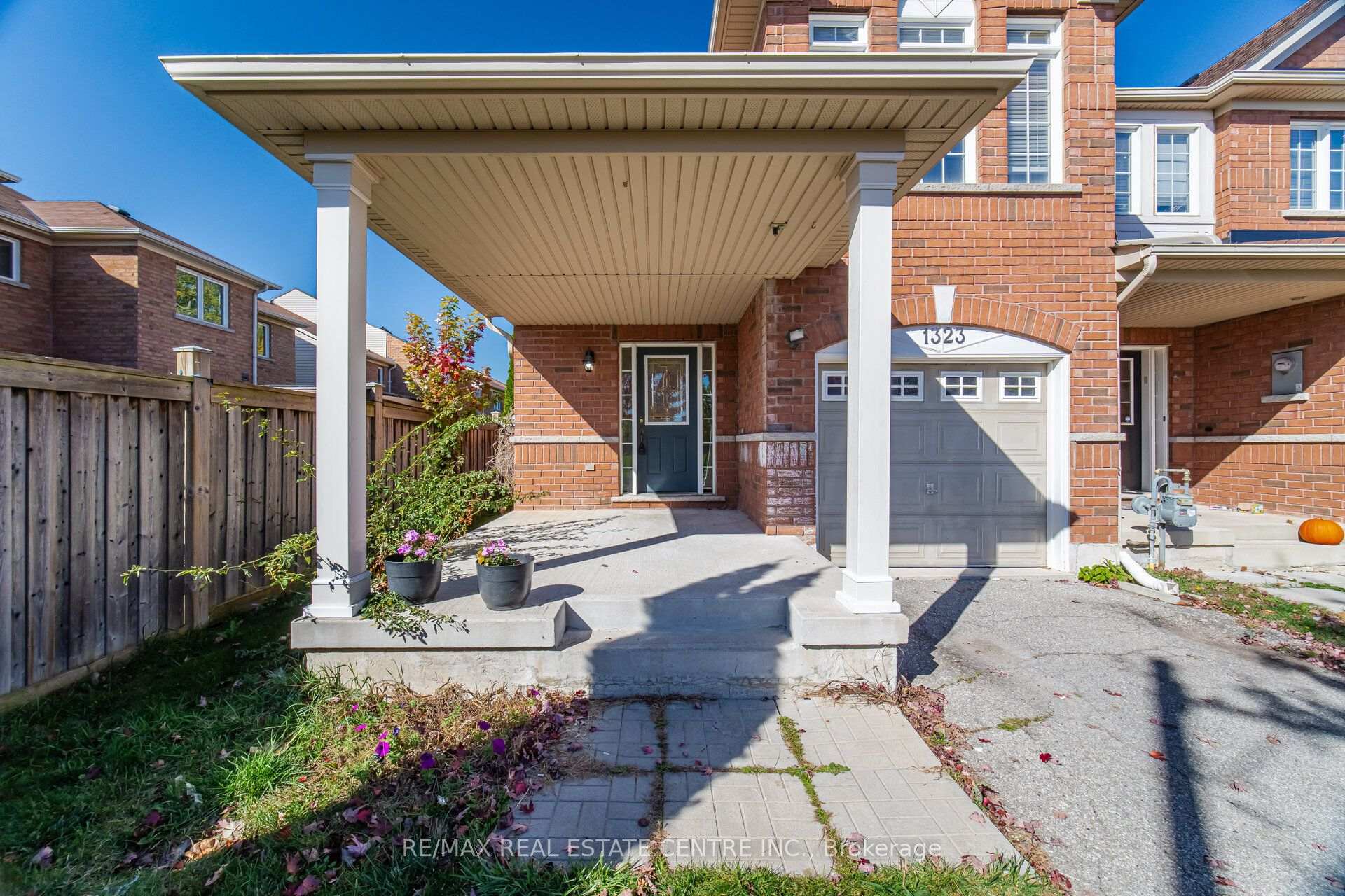 Photo 4 of 1323 Menefy Place, Milton, Beaty — HOMEH