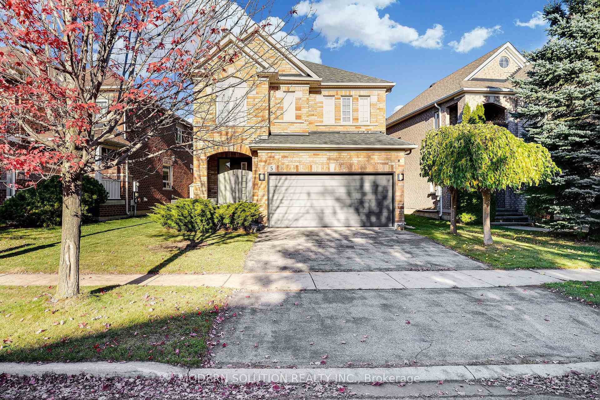 Photo 1 of 5 Woodcote Crescent, Halton Hills, Georgetown — HOMEH