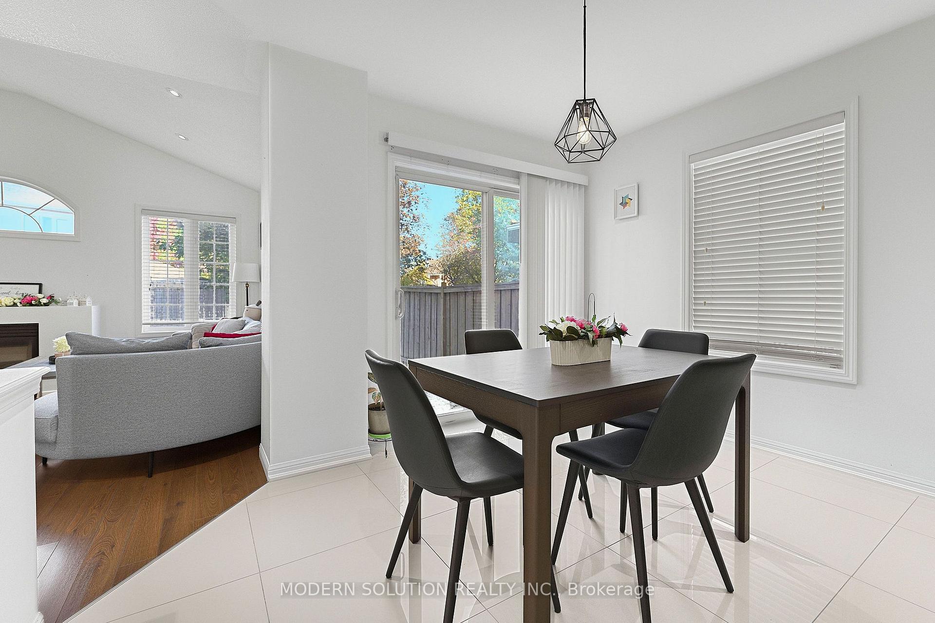 Photo 17 of 5 Woodcote Crescent, Halton Hills, Georgetown — HOMEH