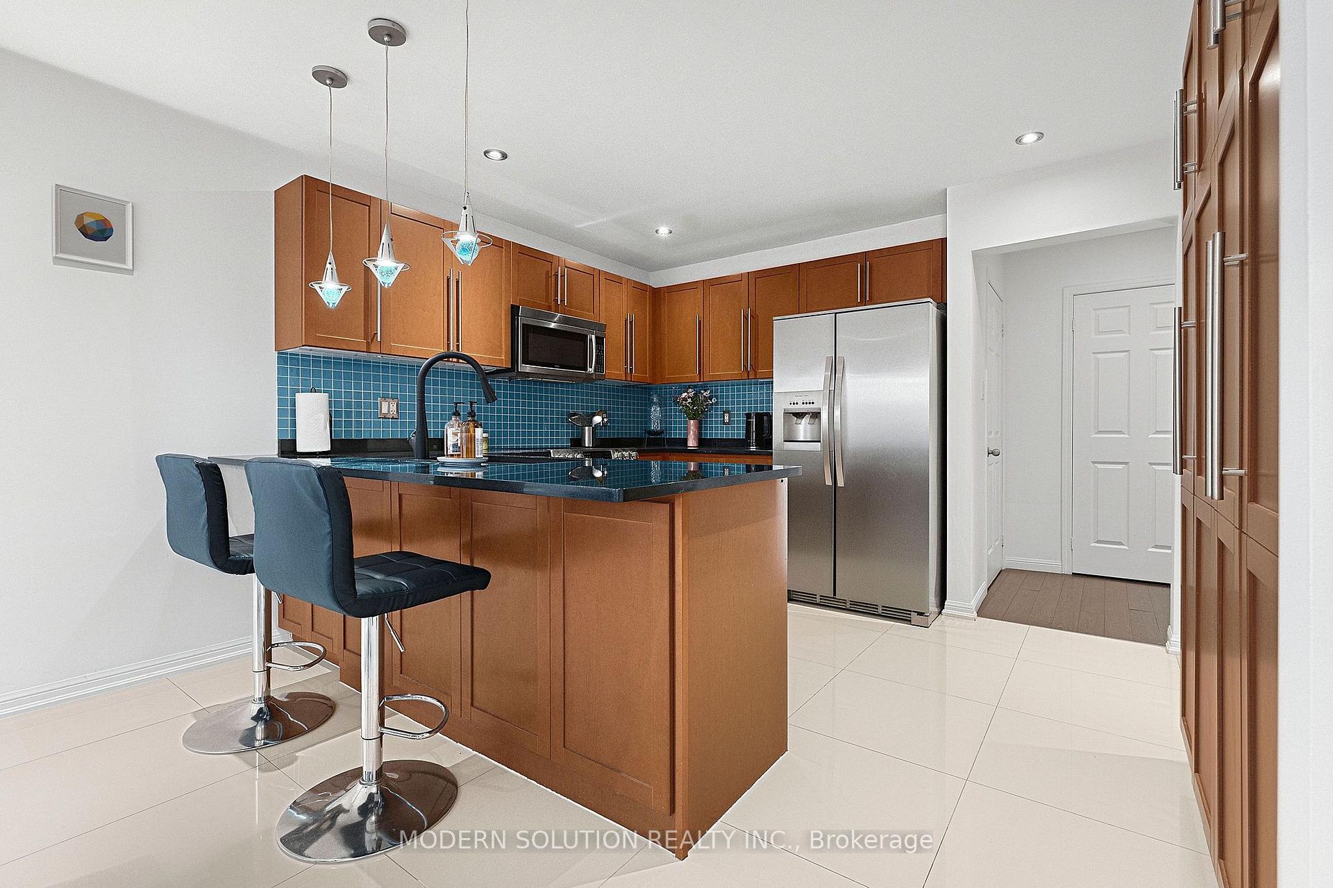 Photo 18 of 5 Woodcote Crescent, Halton Hills, Georgetown — HOMEH