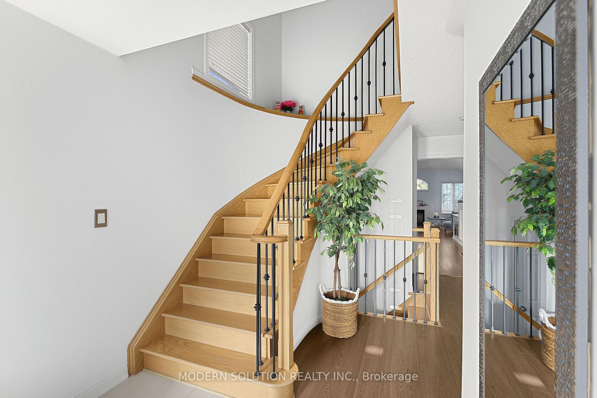 Photo 25 of 5 Woodcote Crescent, Halton Hills, Georgetown — HOMEH
