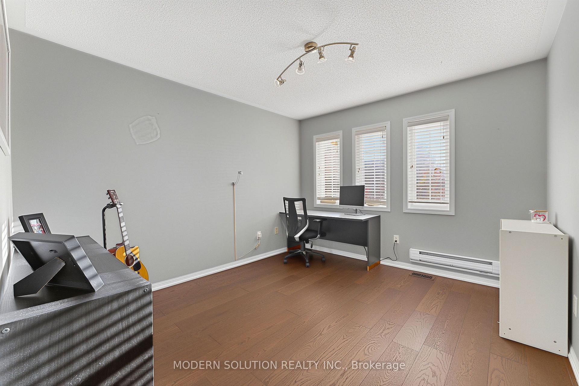 Photo 32 of 5 Woodcote Crescent, Halton Hills, Georgetown — HOMEH