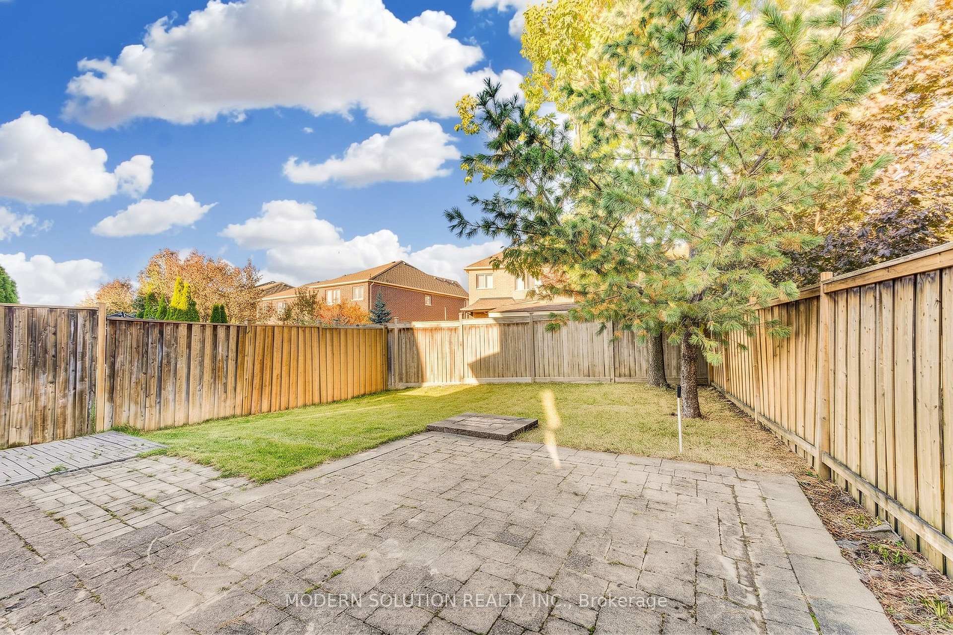 Photo 42 of 5 Woodcote Crescent, Halton Hills, Georgetown — HOMEH