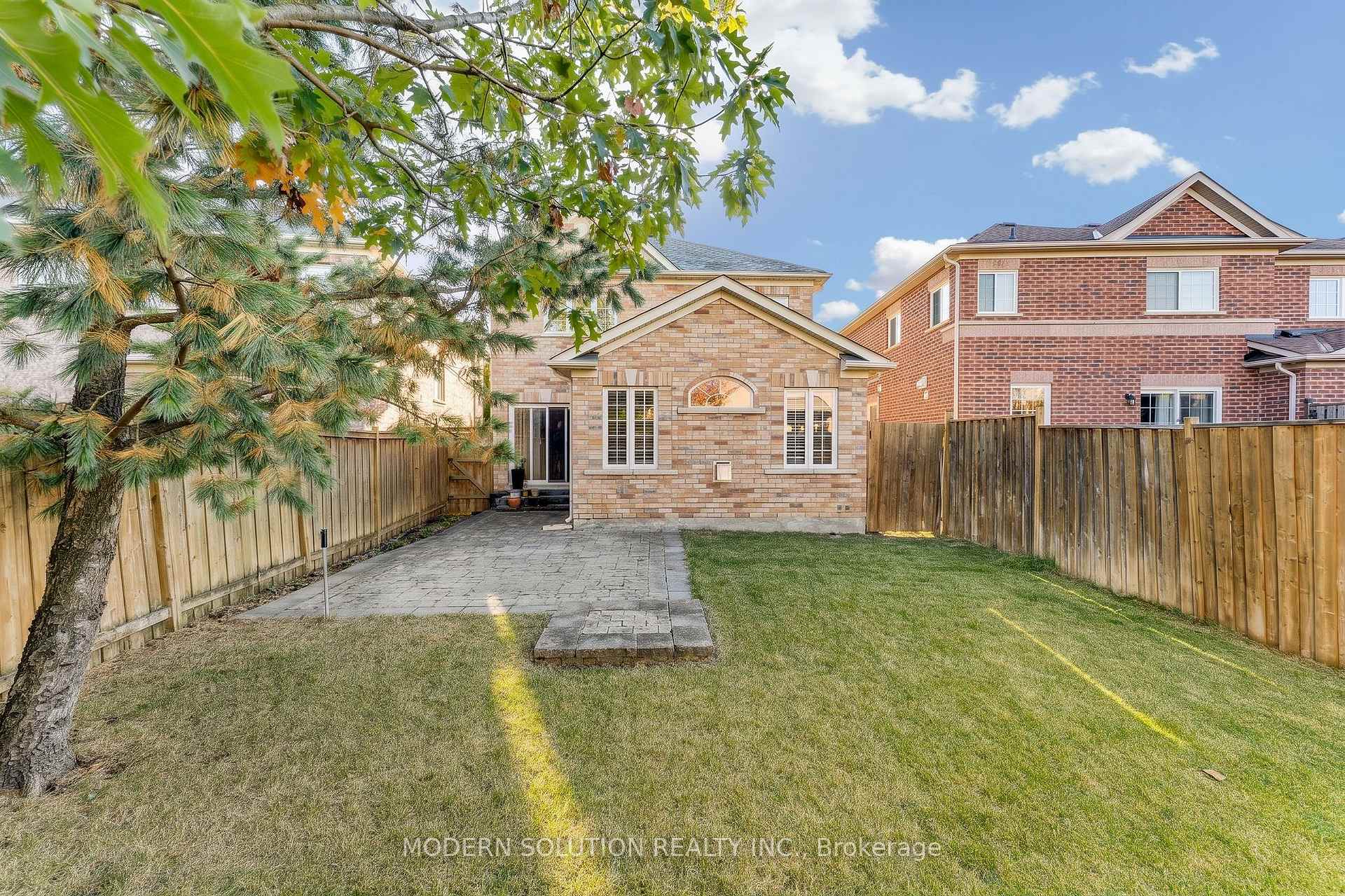 Photo 44 of 5 Woodcote Crescent, Halton Hills, Georgetown — HOMEH