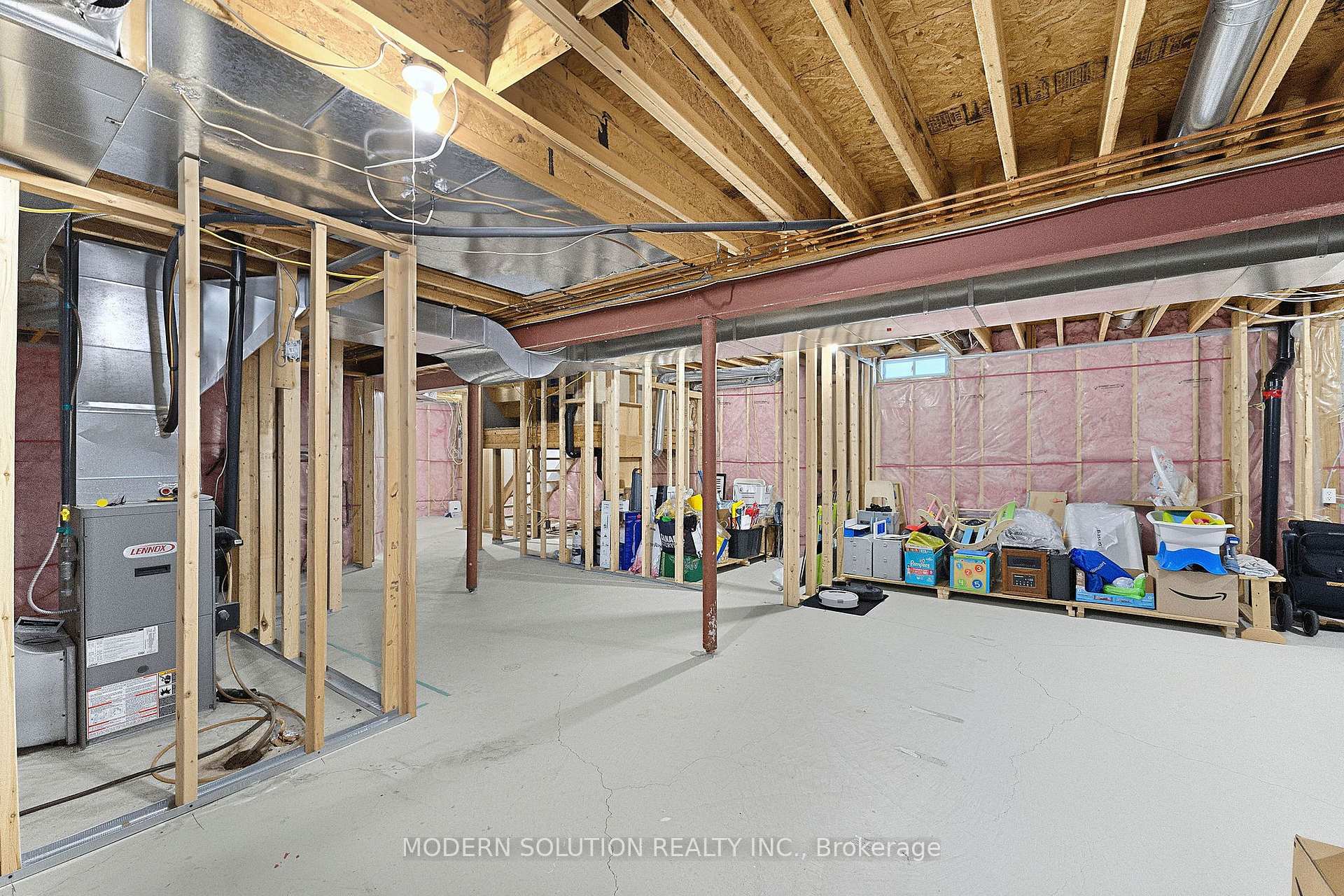 Photo 50 of 5 Woodcote Crescent, Halton Hills, Georgetown — HOMEH