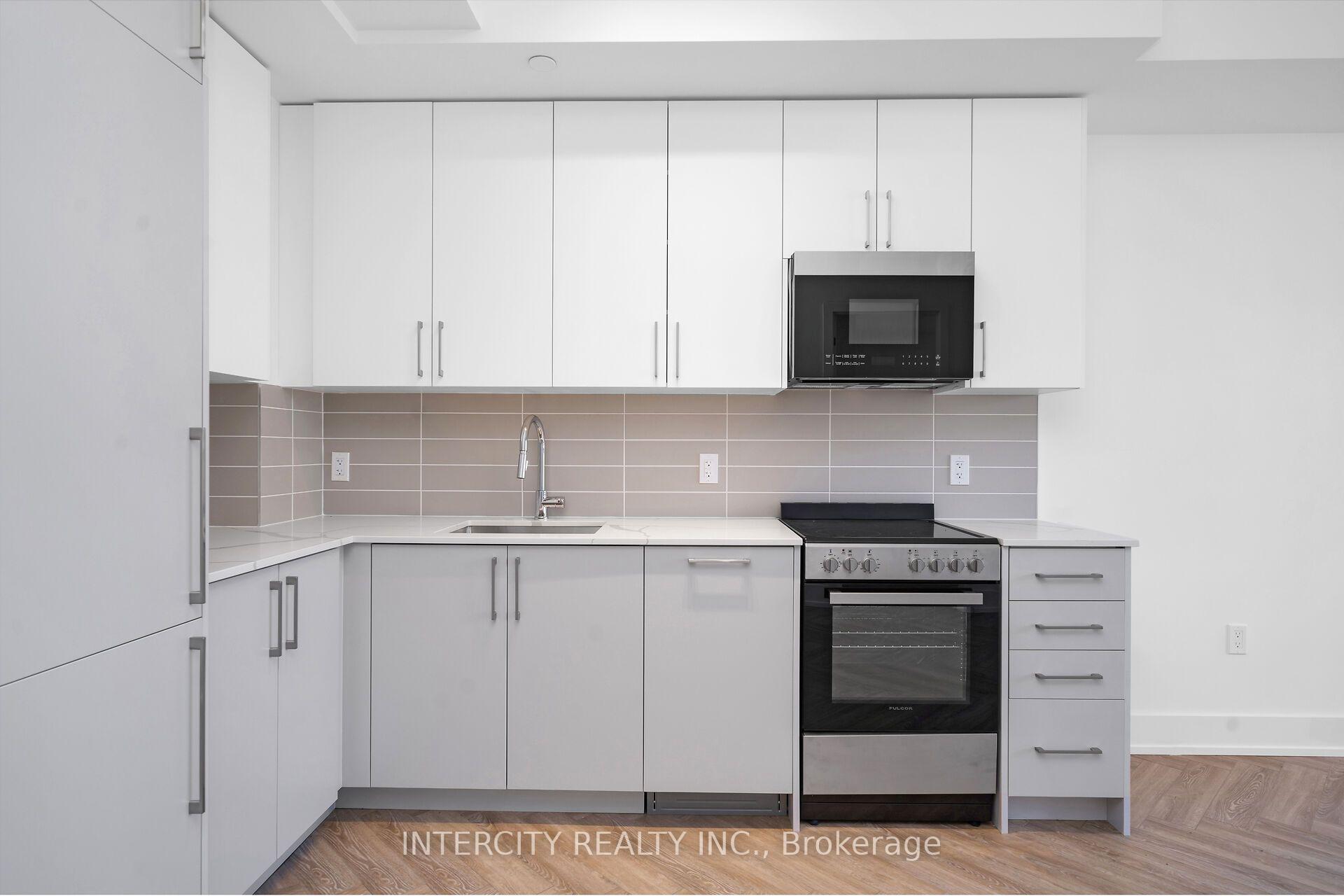 Photo 12 of Unit 248, 2075 King Road, King, King City — HOMEH