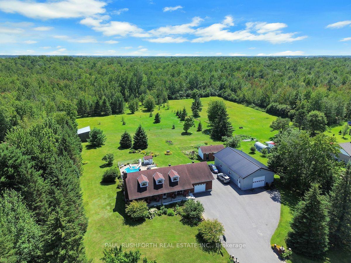 Photo of 2362 Russland Road