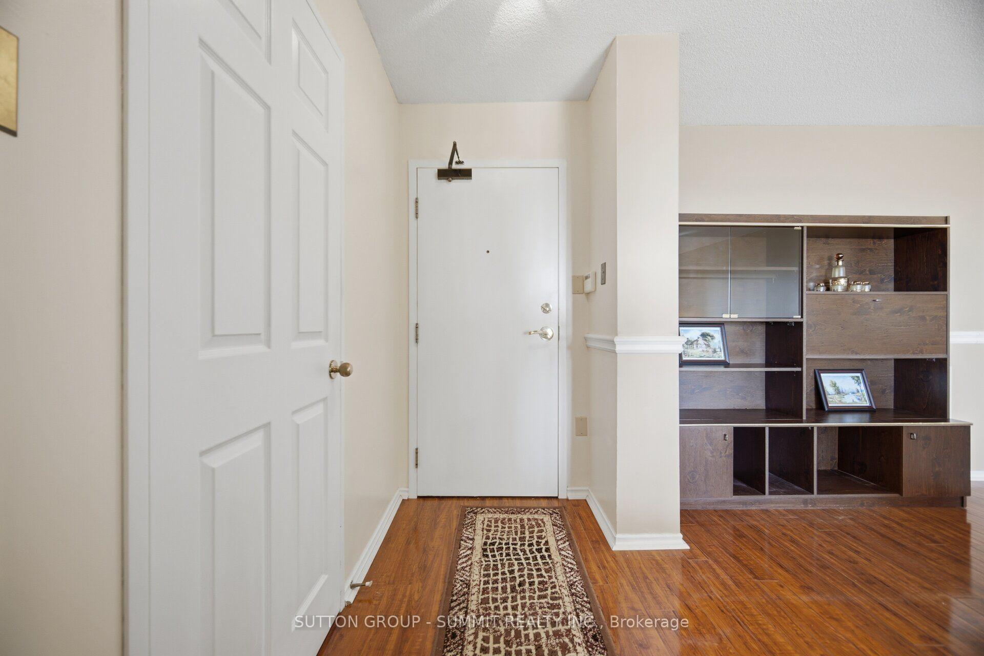 Photo 8 of Unit 911, 20 Cherrytree Drive, Brampton, Fletcher's Creek South — HOMEH