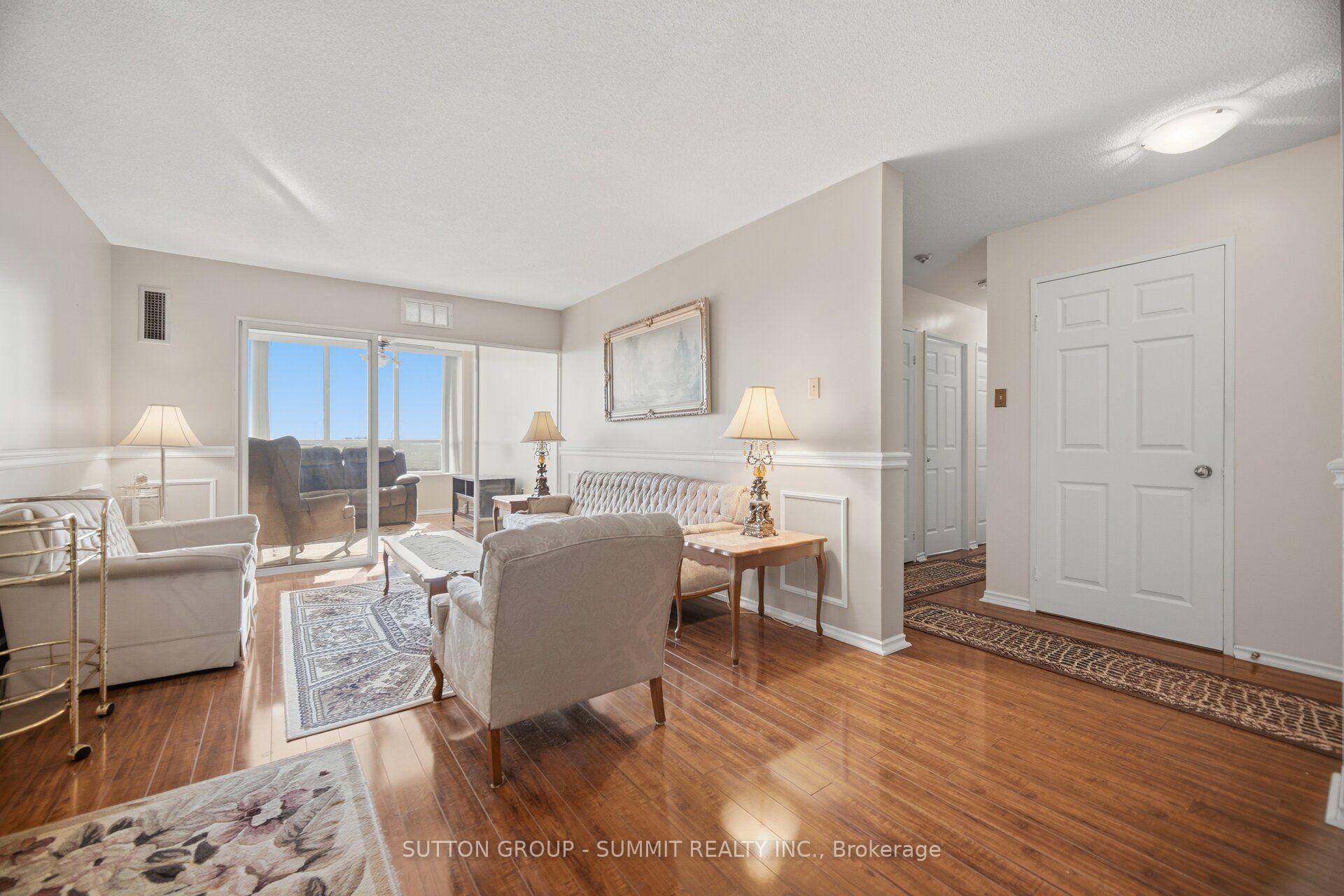 Photo 10 of Unit 911, 20 Cherrytree Drive, Brampton, Fletcher's Creek South — HOMEH