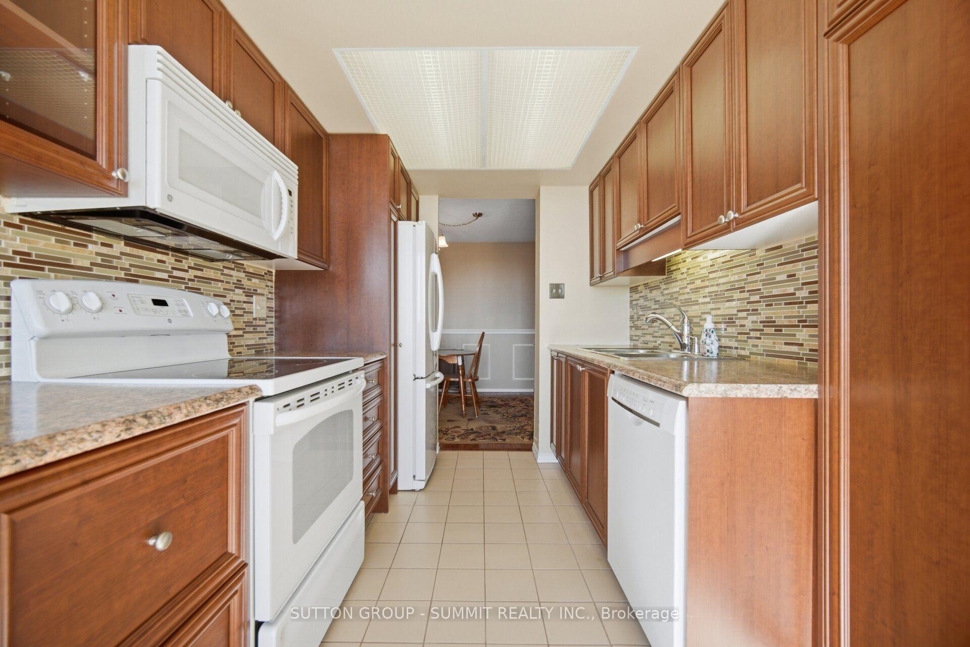 Photo 18 of Unit 911, 20 Cherrytree Drive, Brampton, Fletcher's Creek South — HOMEH